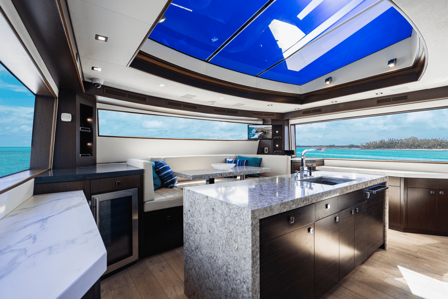 2019 Hatteras M90 PANACERA Image Thumbnail #22