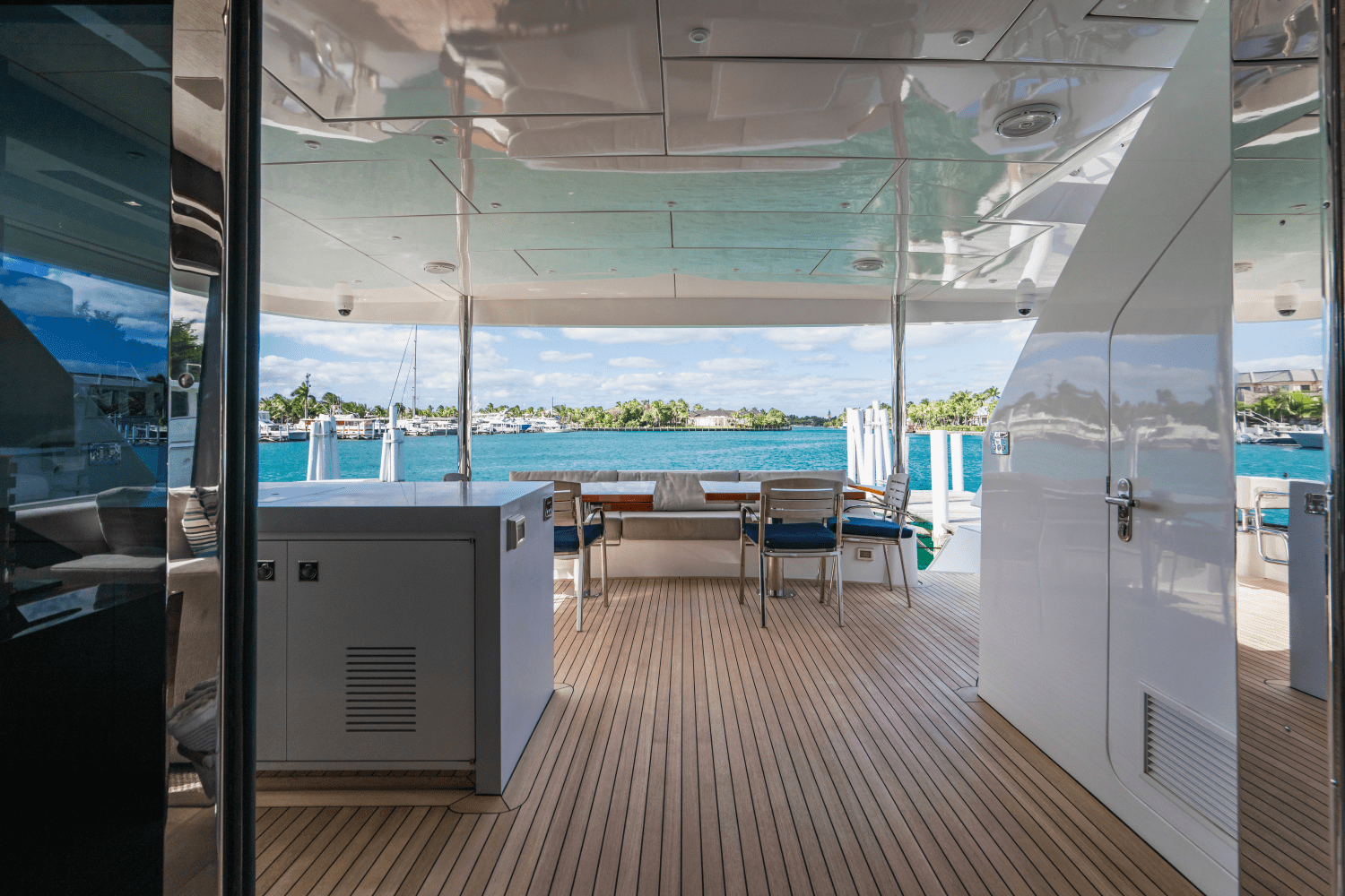2019 Hatteras M90 PANACERA Image Thumbnail #35