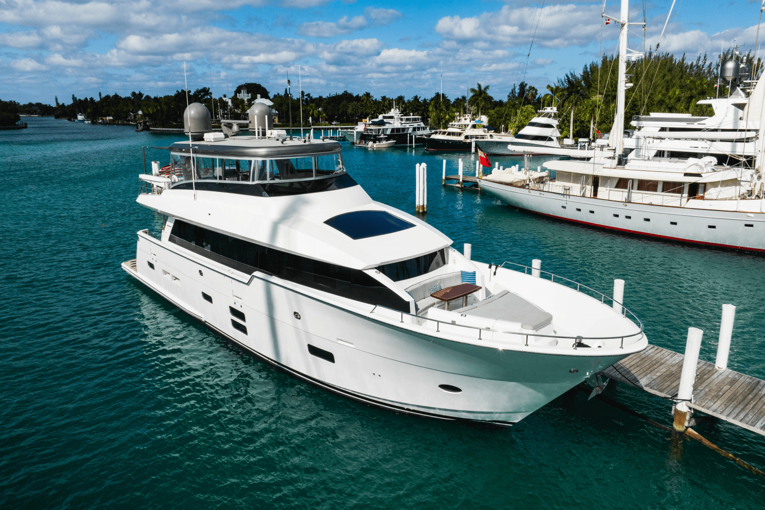 2019 Hatteras M90 PANACERA Image Thumbnail #3