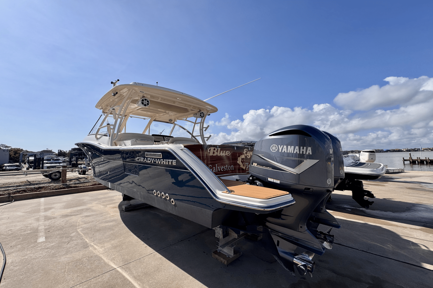 2019 Grady-White 325 FREEDOM Image Thumbnail #1
