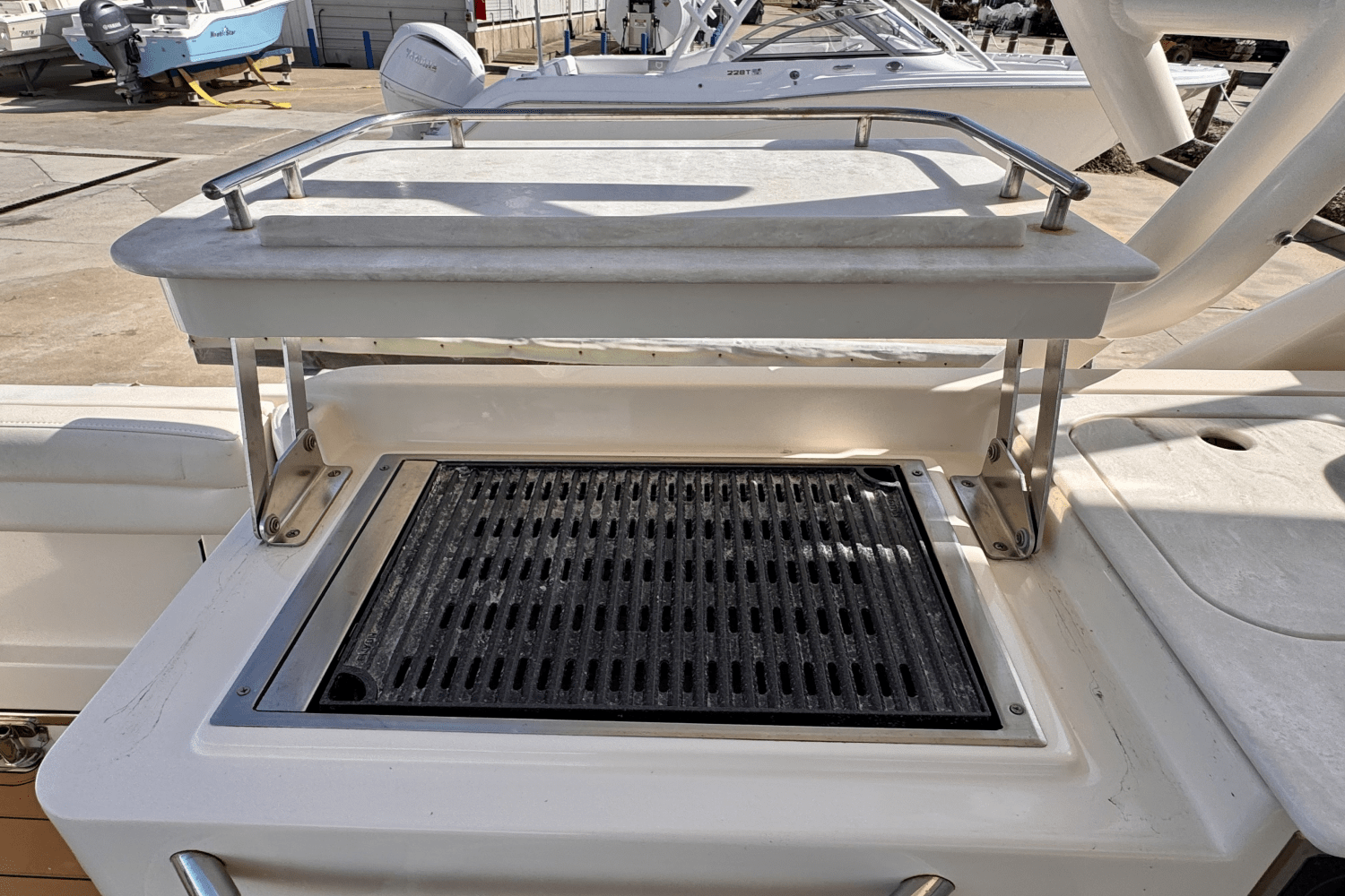 2019 Grady-White 325 FREEDOM Image Thumbnail #15