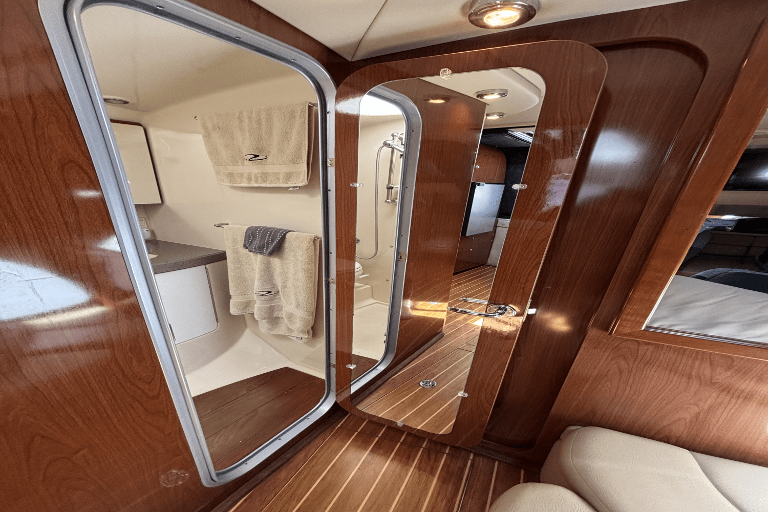 2010 Regal 3760 EXPRESS Image Thumbnail #24