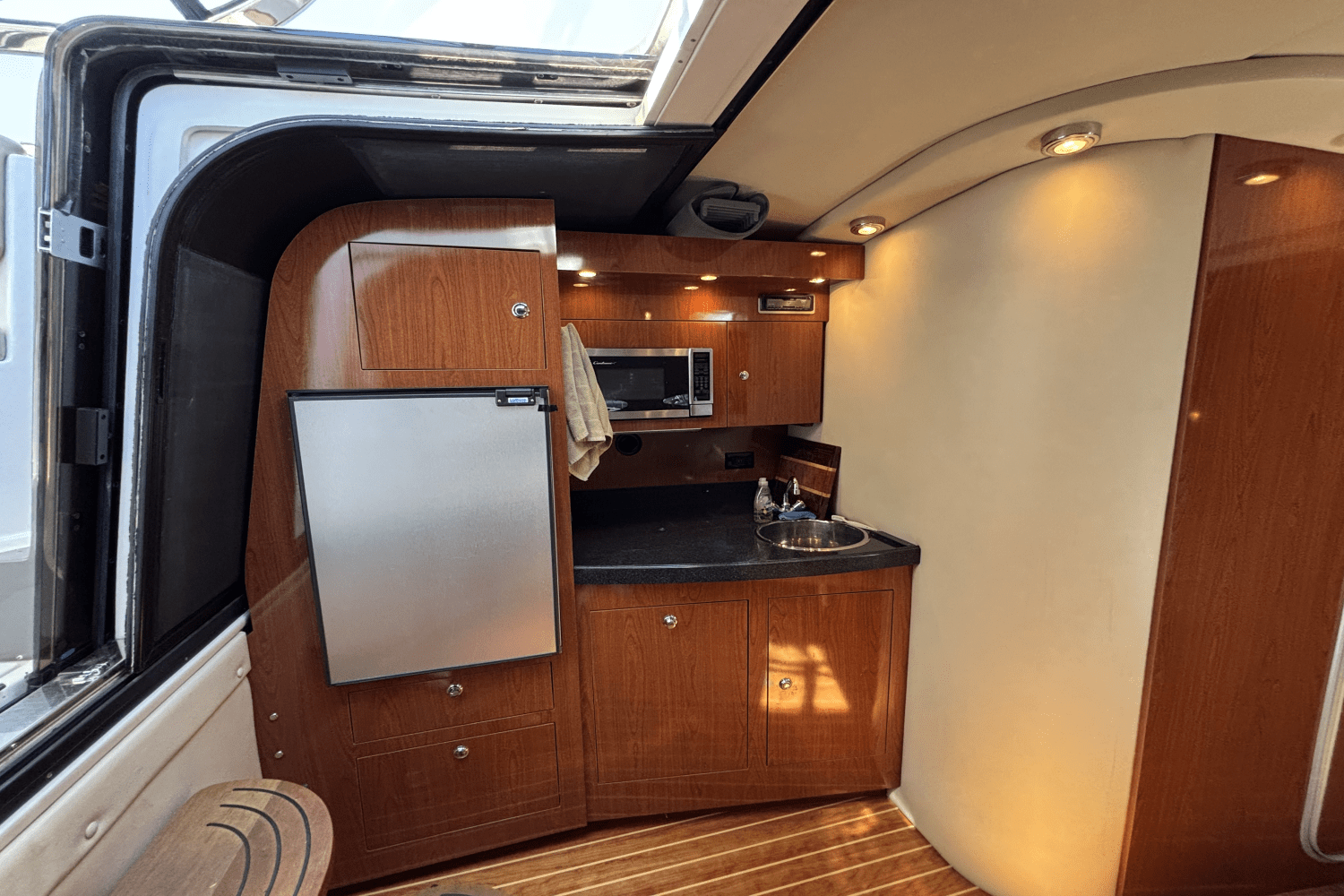 2010 Regal 3760 EXPRESS Image Thumbnail #25