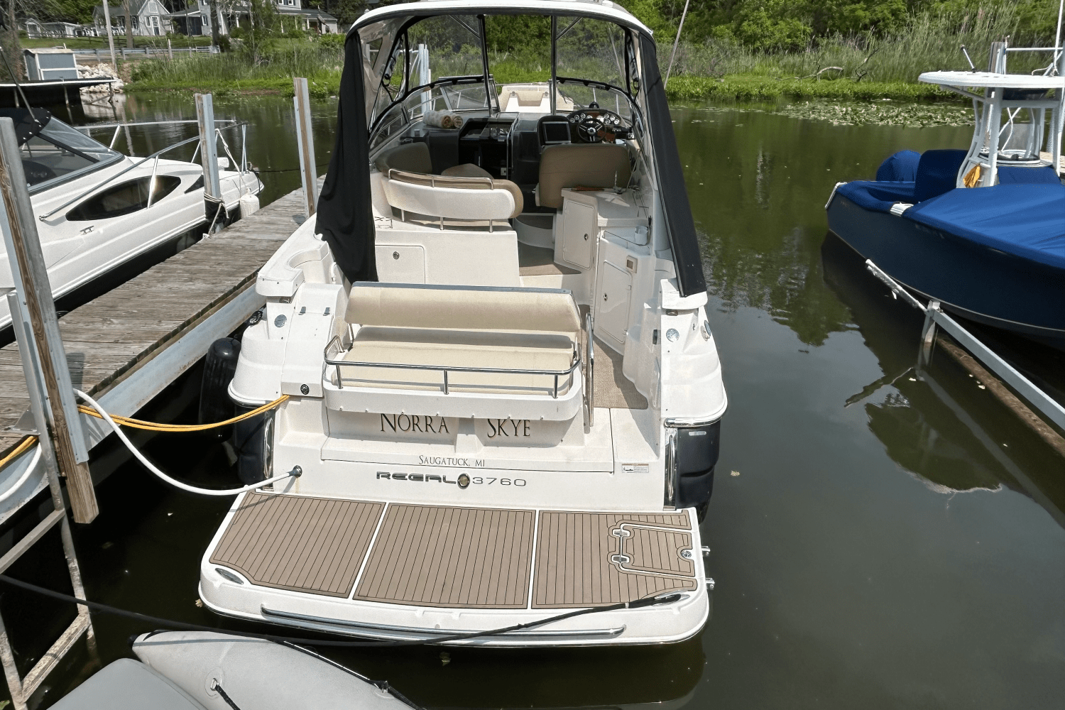 2010 Regal 3760 EXPRESS Image Thumbnail #2