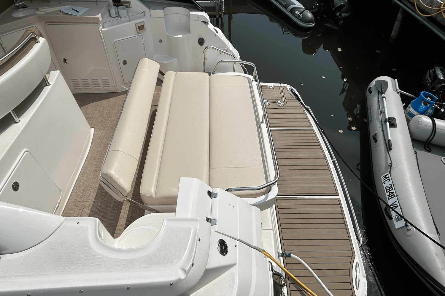 2010 Regal 3760 EXPRESS Image Thumbnail #3