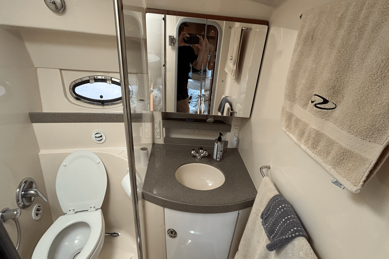 2010 Regal 3760 EXPRESS Image Thumbnail #19