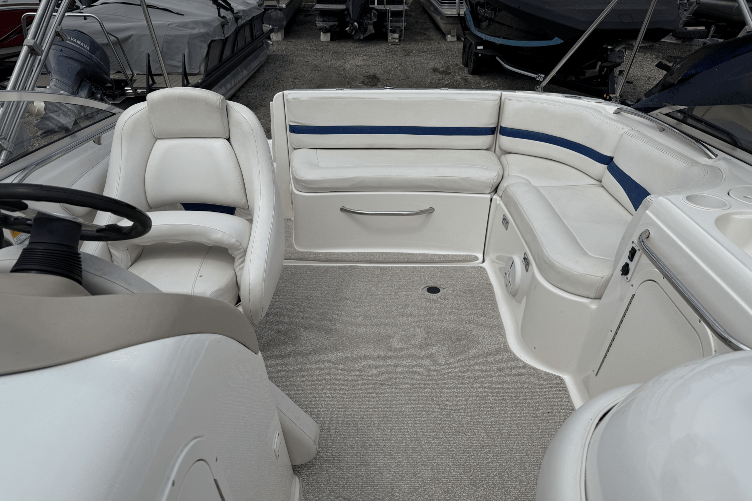 2002 Chaparral 233 SUNESTA Image Thumbnail #4