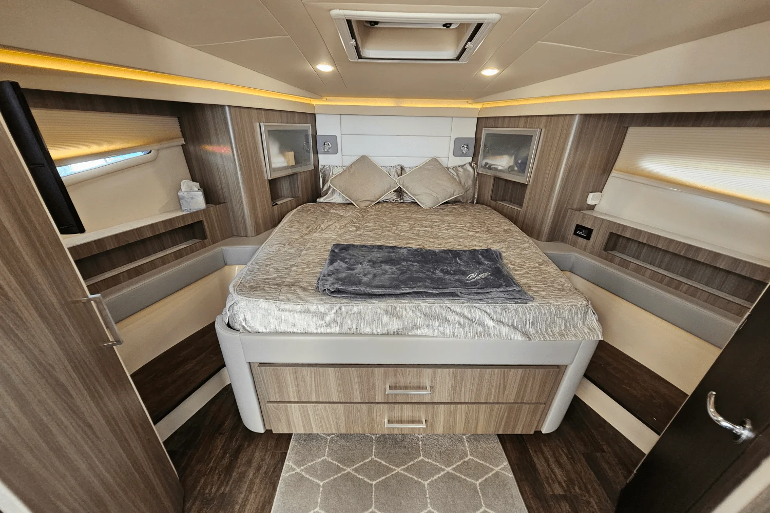 2021 Regal 42 COUPE XO Image Thumbnail #40