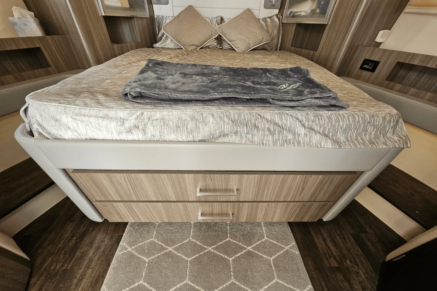 2021 Regal 42 COUPE XO Image Thumbnail #57