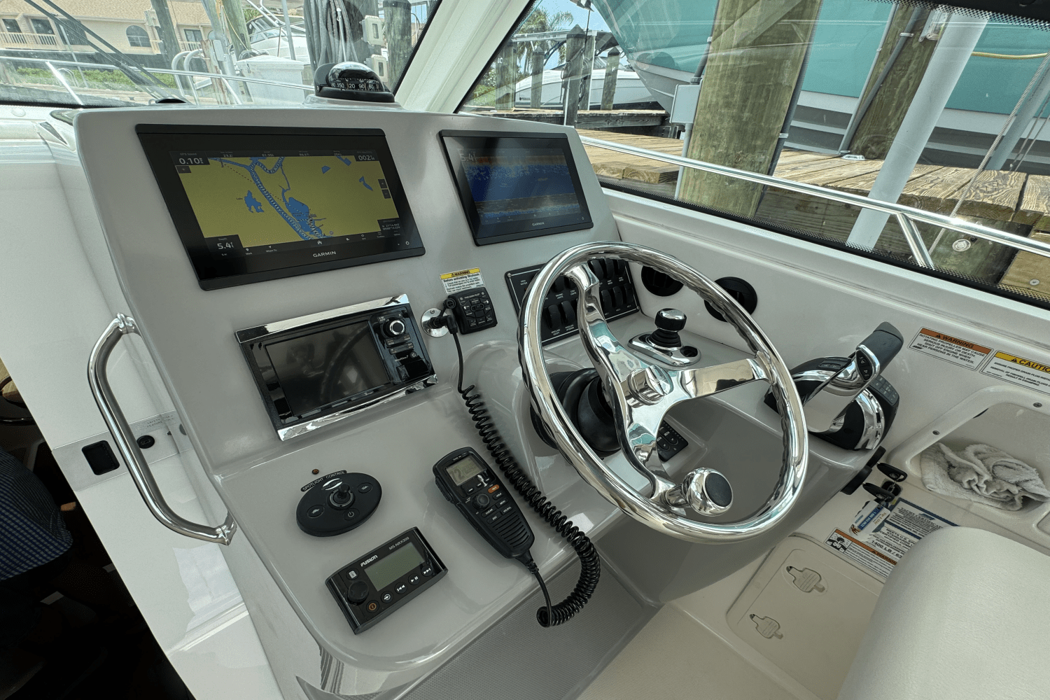 2016 Boston Whaler 315 CONQUEST Image Thumbnail #30