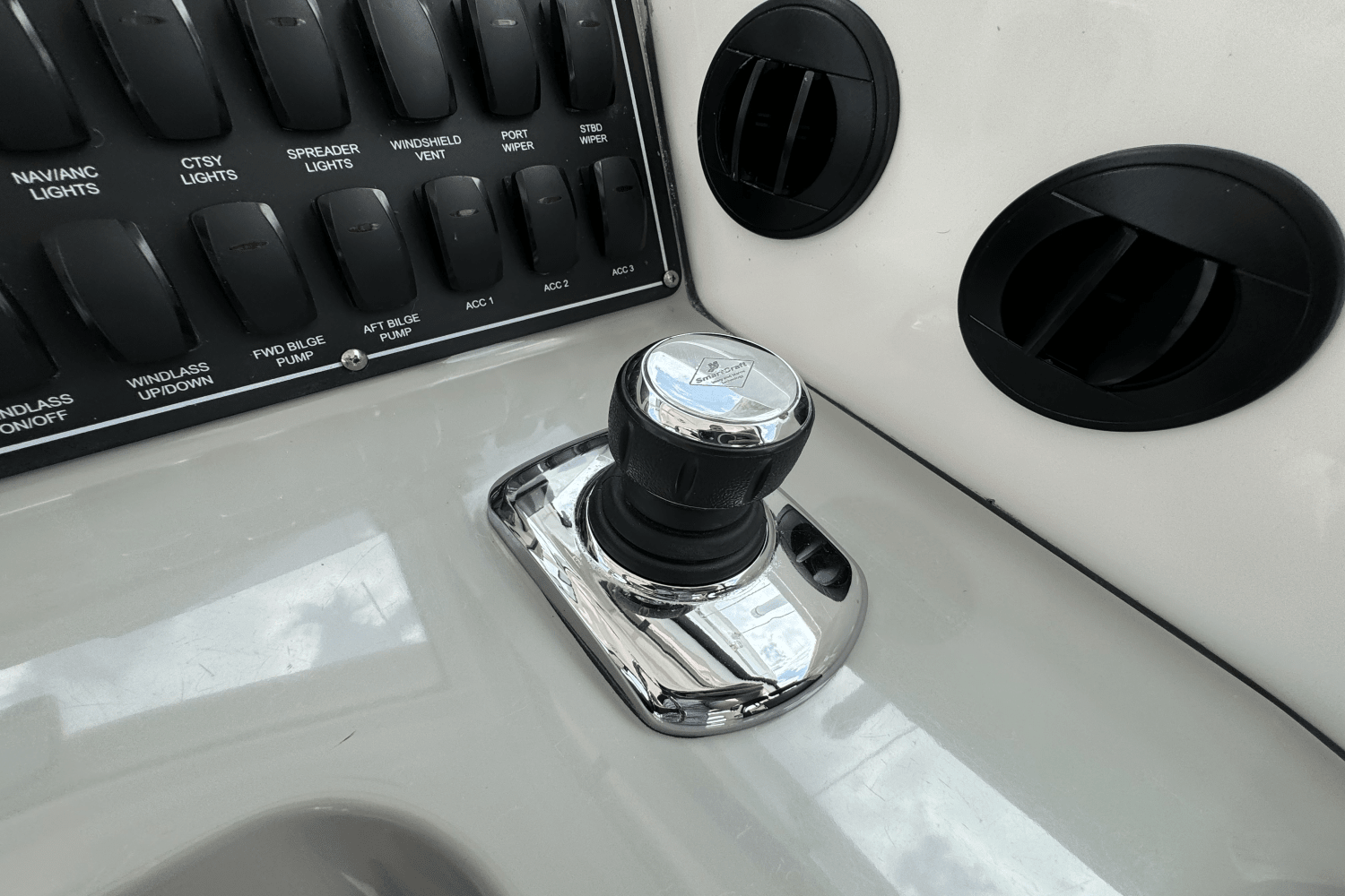 2016 Boston Whaler 315 CONQUEST Image Thumbnail #28