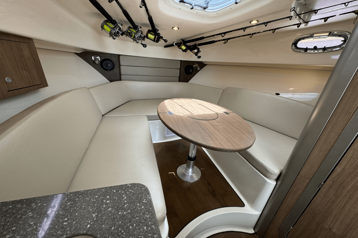 2016 Boston Whaler 315 CONQUEST Image Thumbnail #20