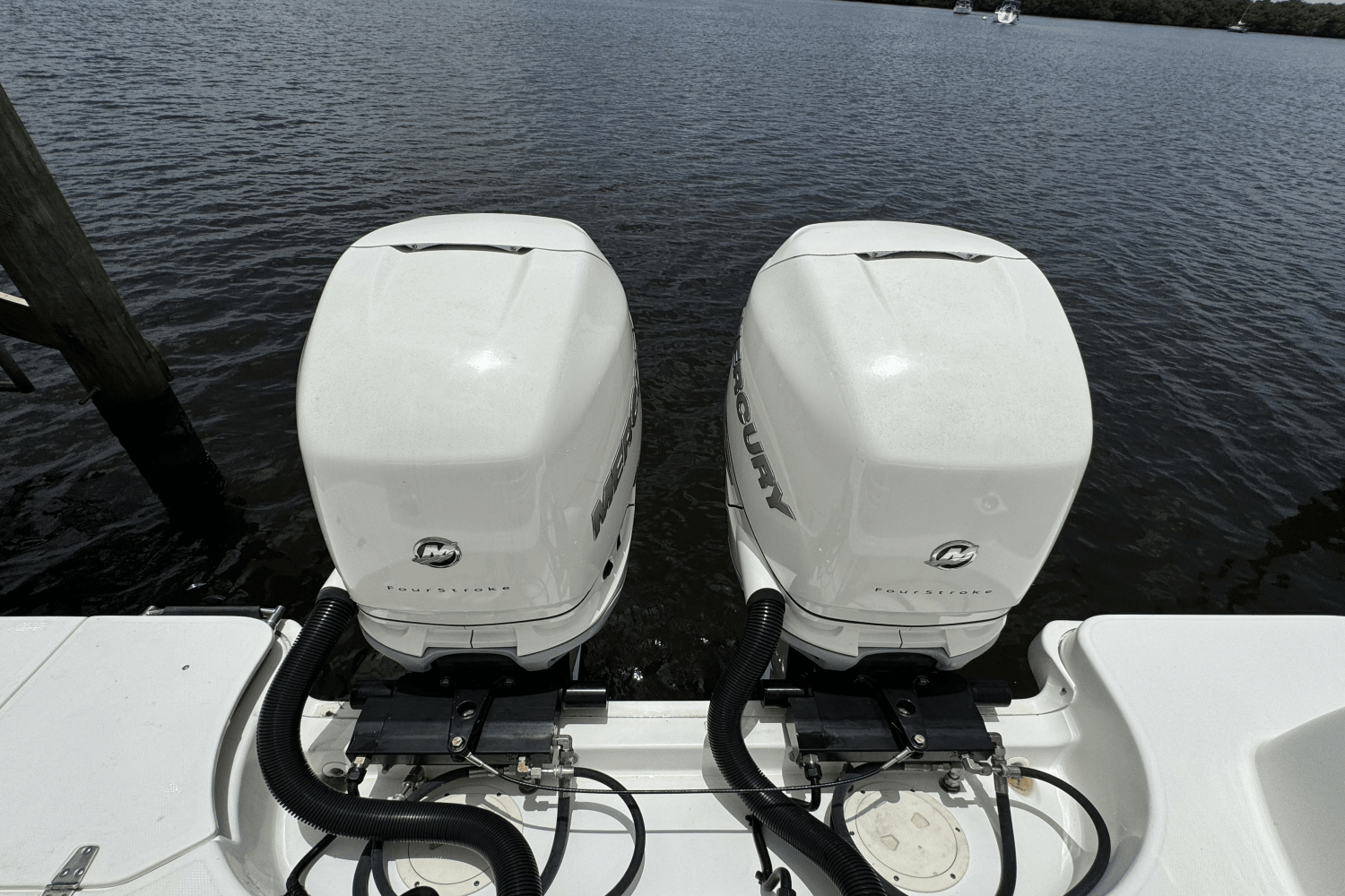2016 Boston Whaler 315 CONQUEST Image Thumbnail #42