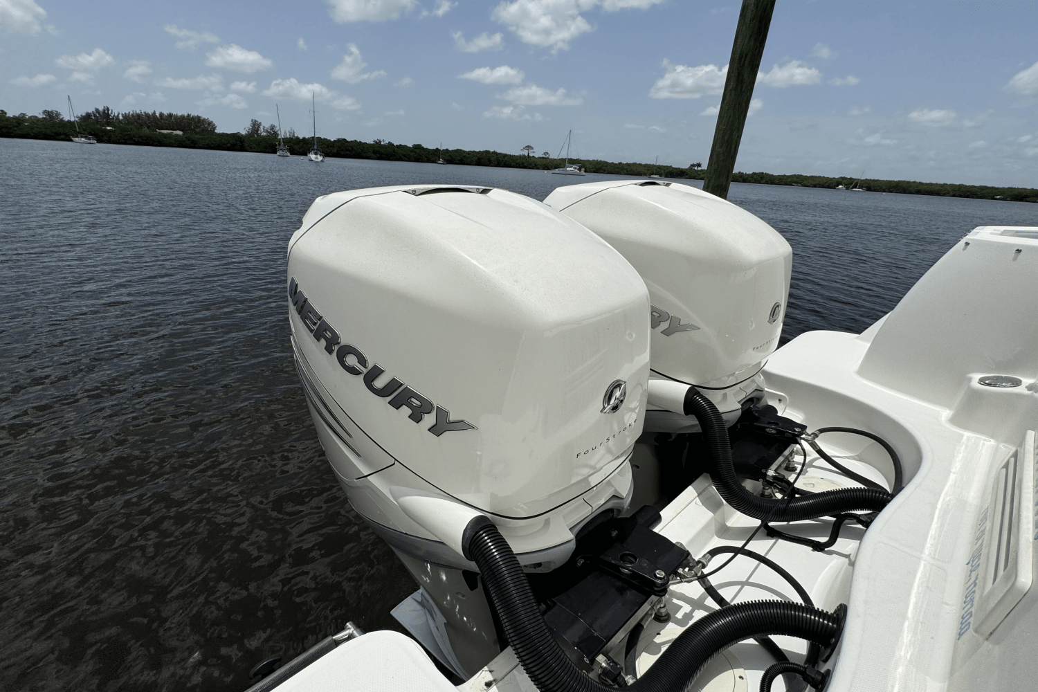 2016 Boston Whaler 315 CONQUEST Image Thumbnail #43