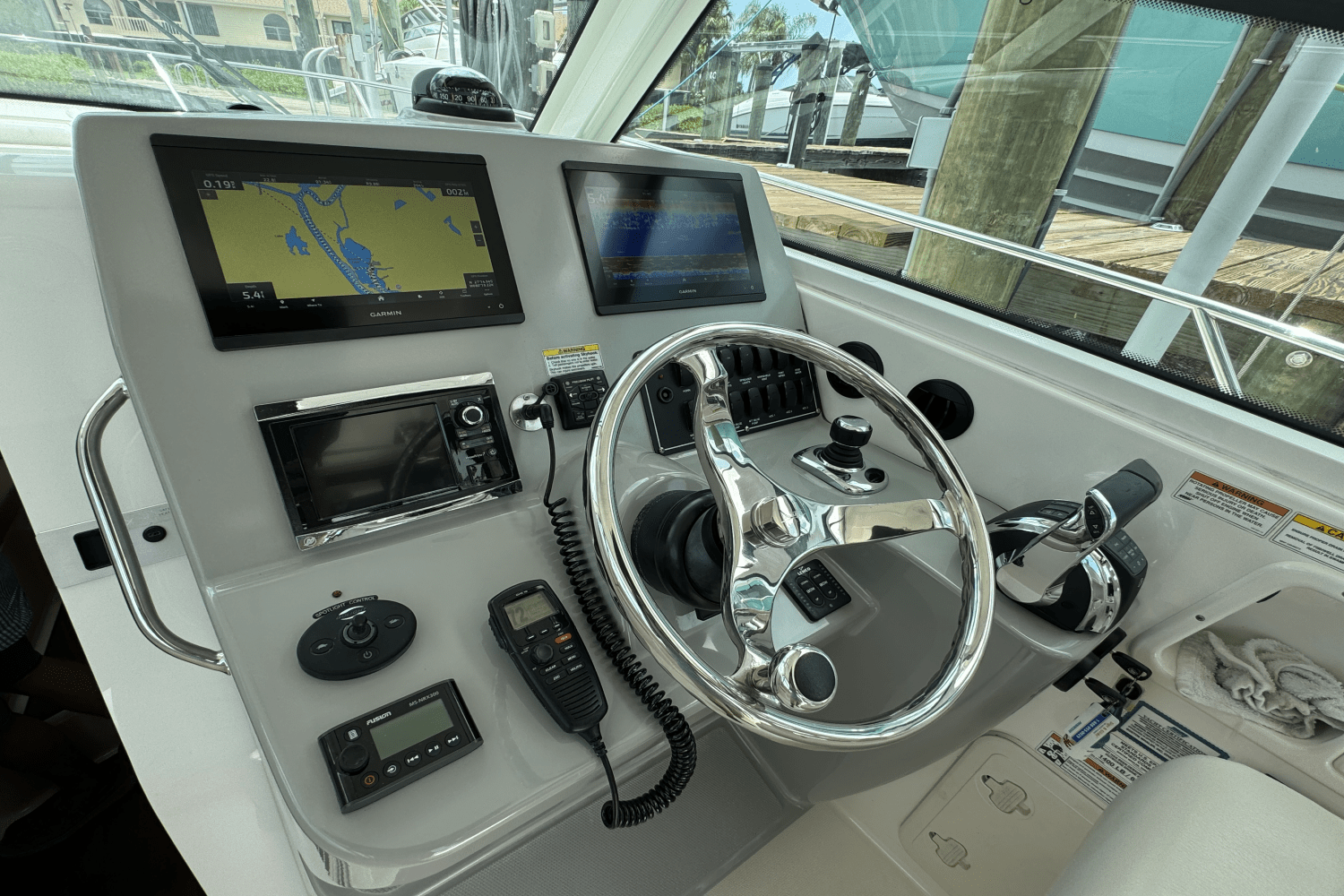 2016 Boston Whaler 315 CONQUEST Image Thumbnail #26