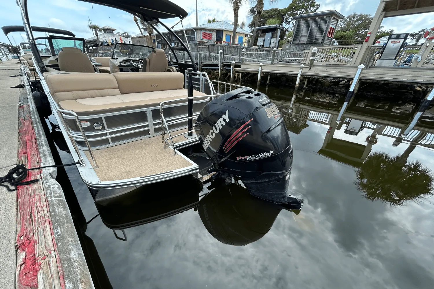 2017 Harris Solstice 230 Image Thumbnail #2