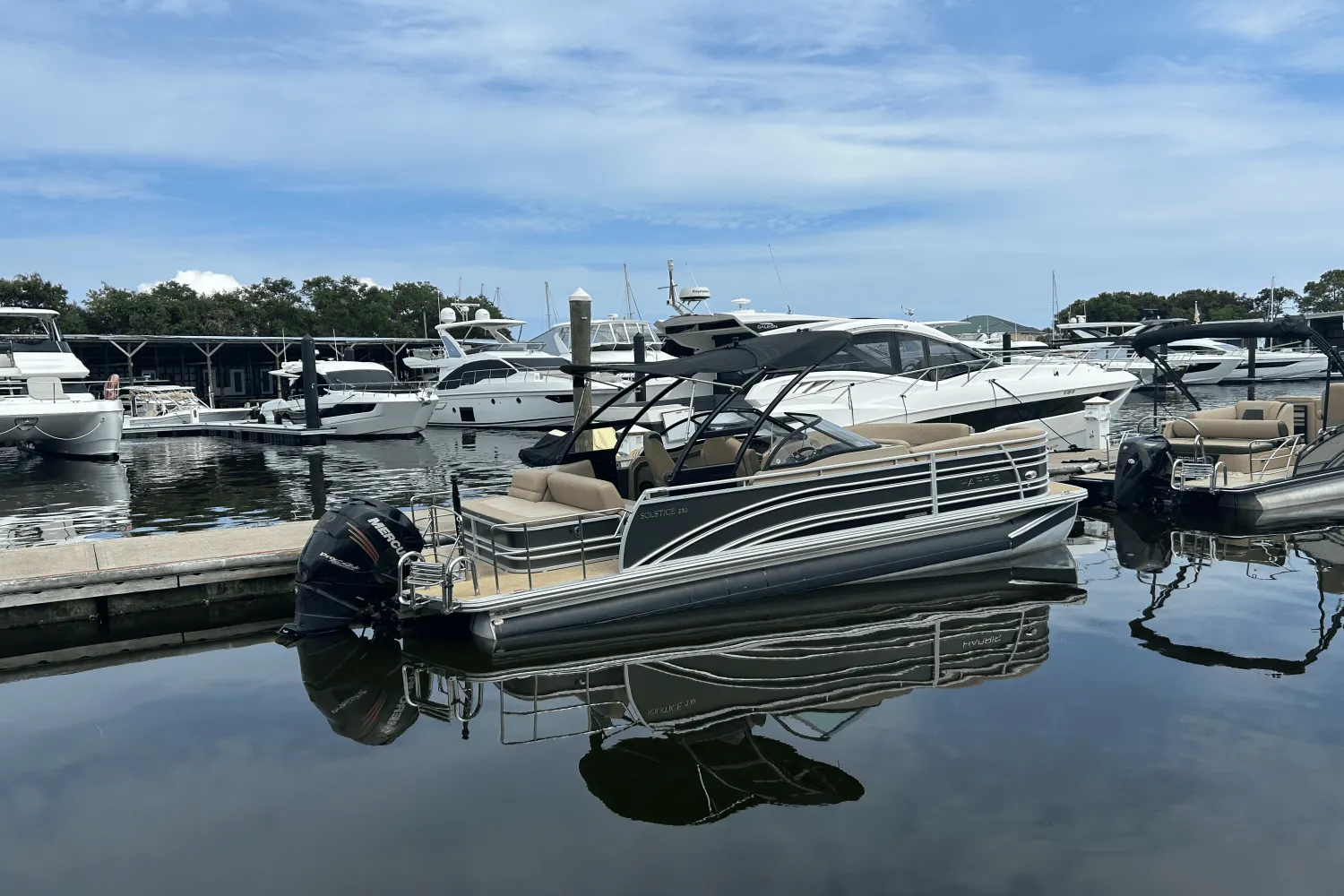 2017 Harris Solstice 230 Image Thumbnail #1