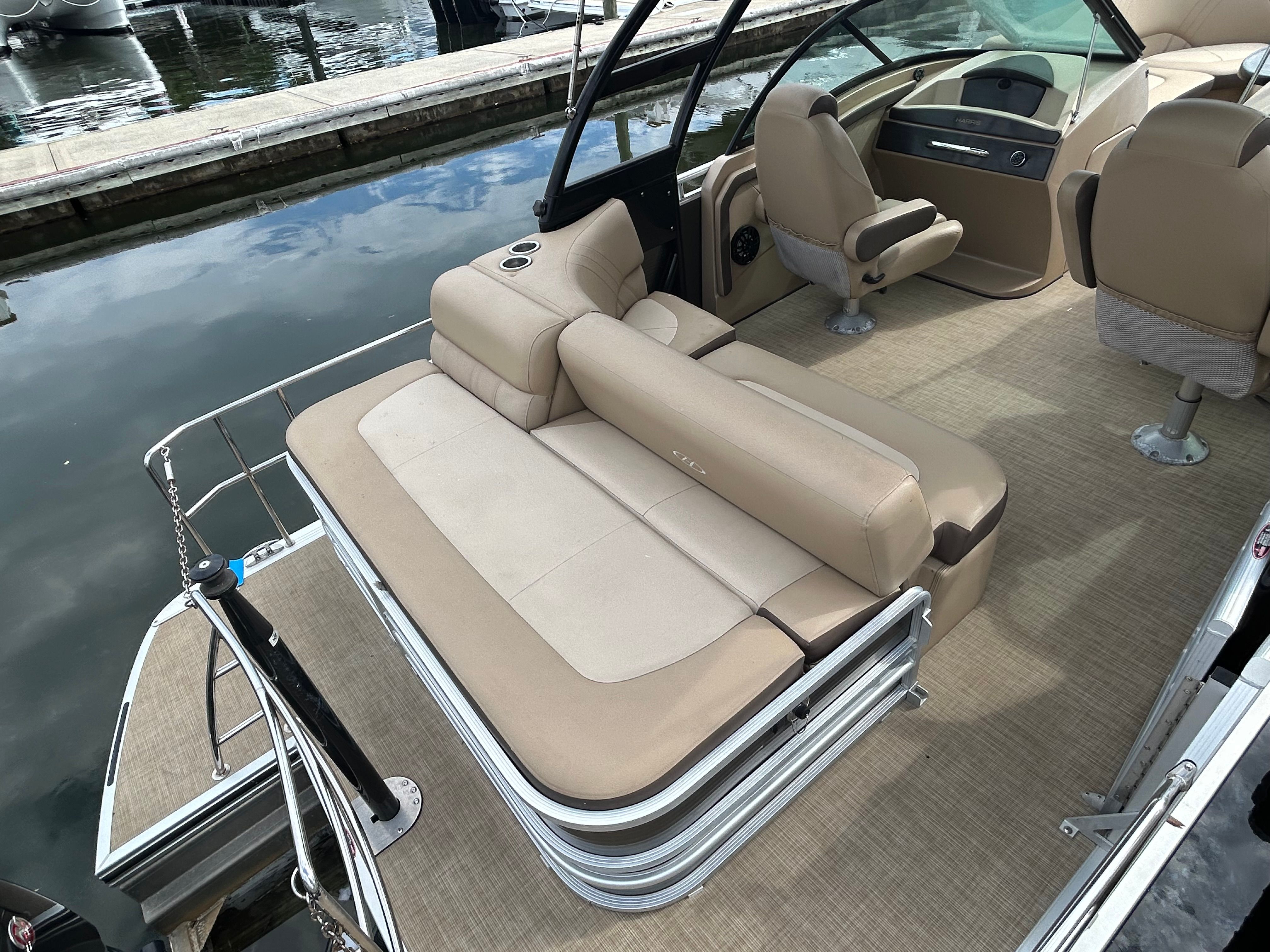 2017 Harris Solstice 230 Image Thumbnail #6