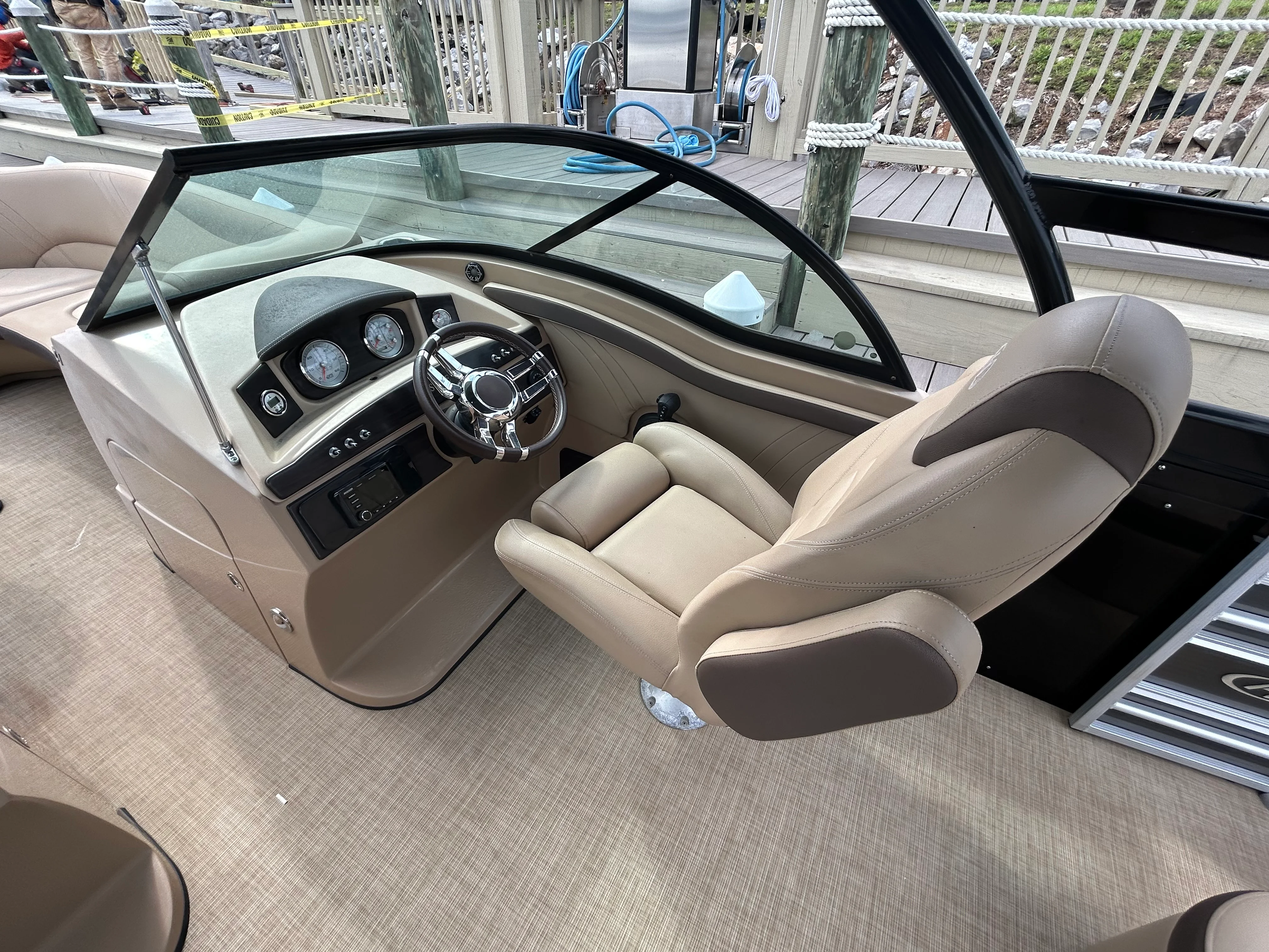 2017 Harris Solstice 230 Image Thumbnail #14