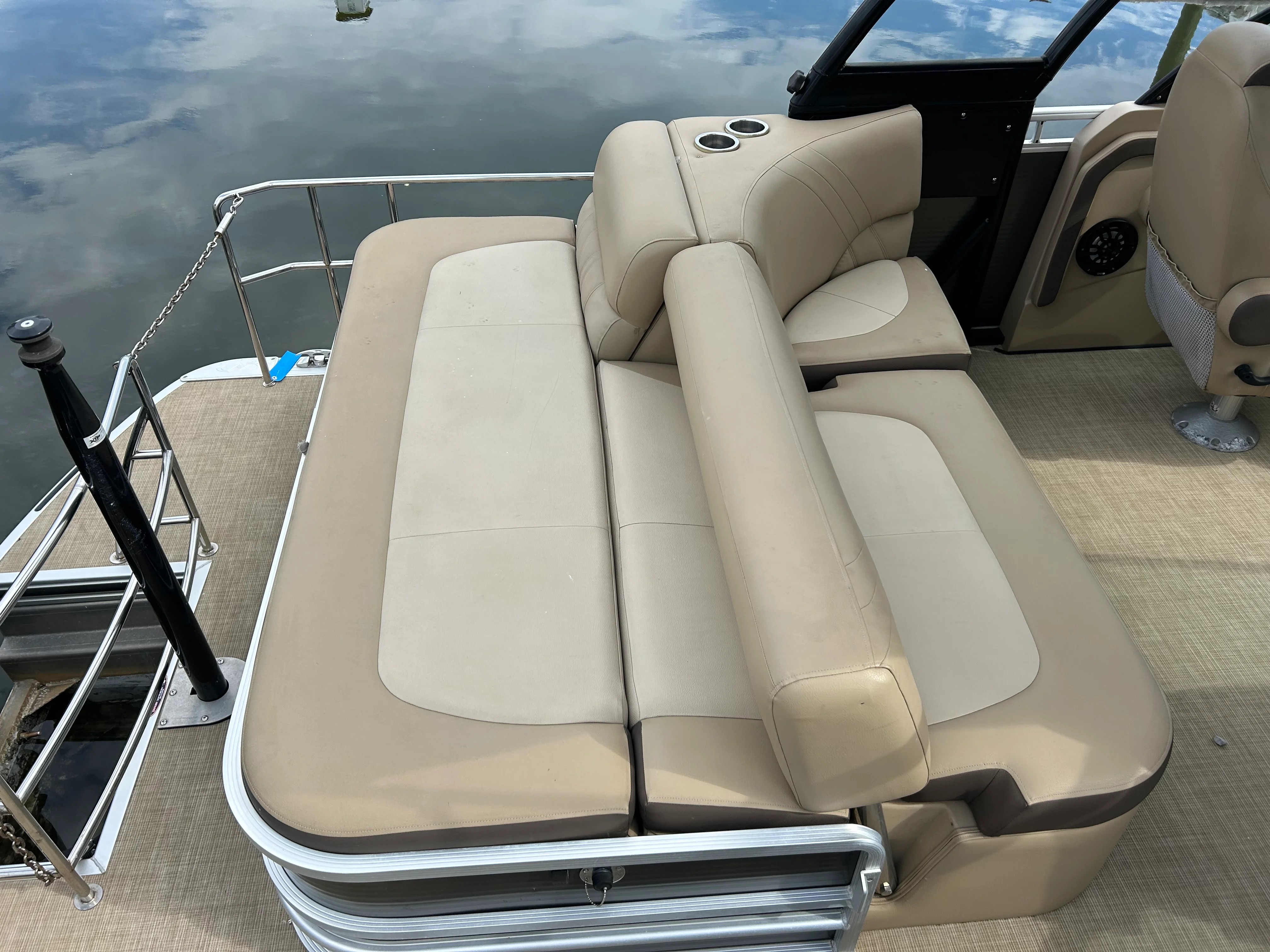 2017 Harris Solstice 230 Image Thumbnail #7