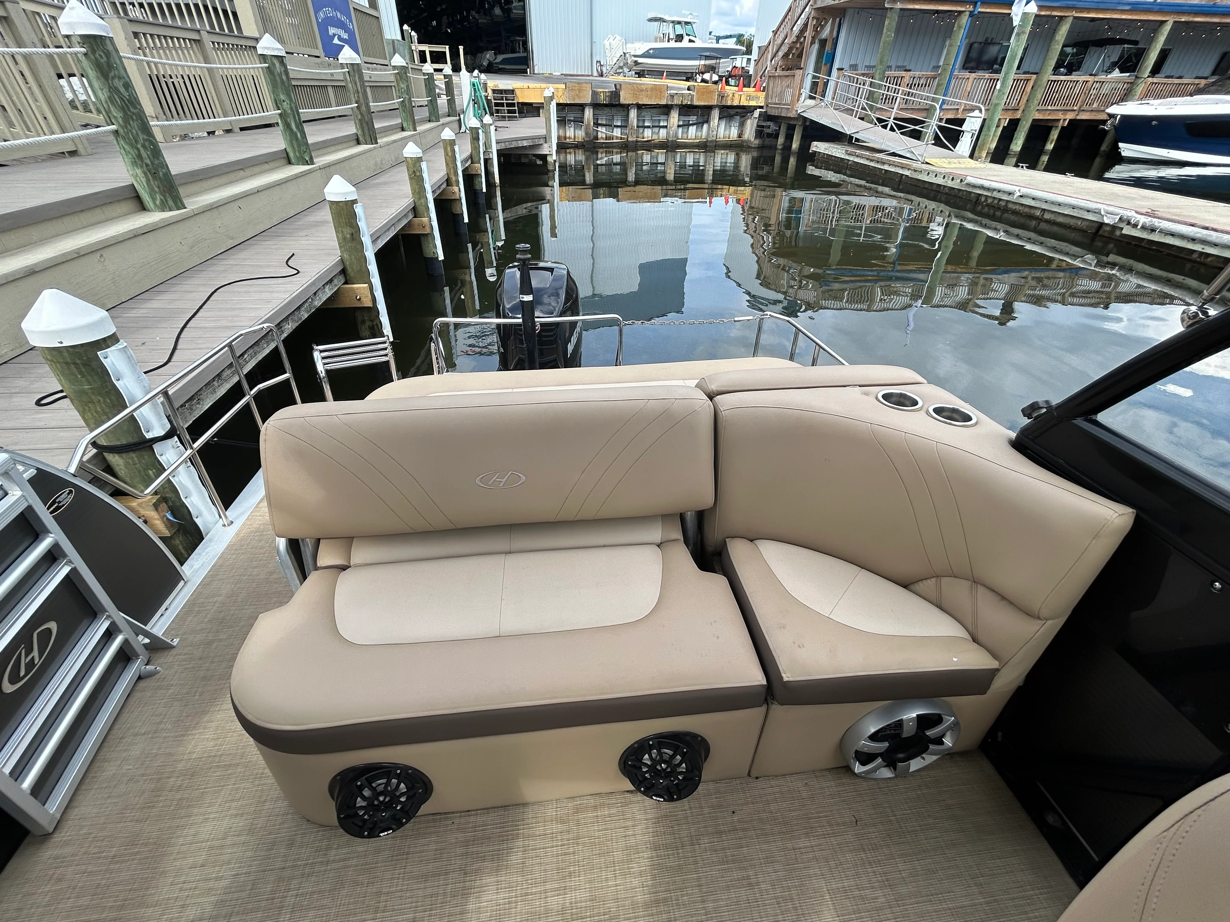 2017 Harris Solstice 230 Image Thumbnail #15