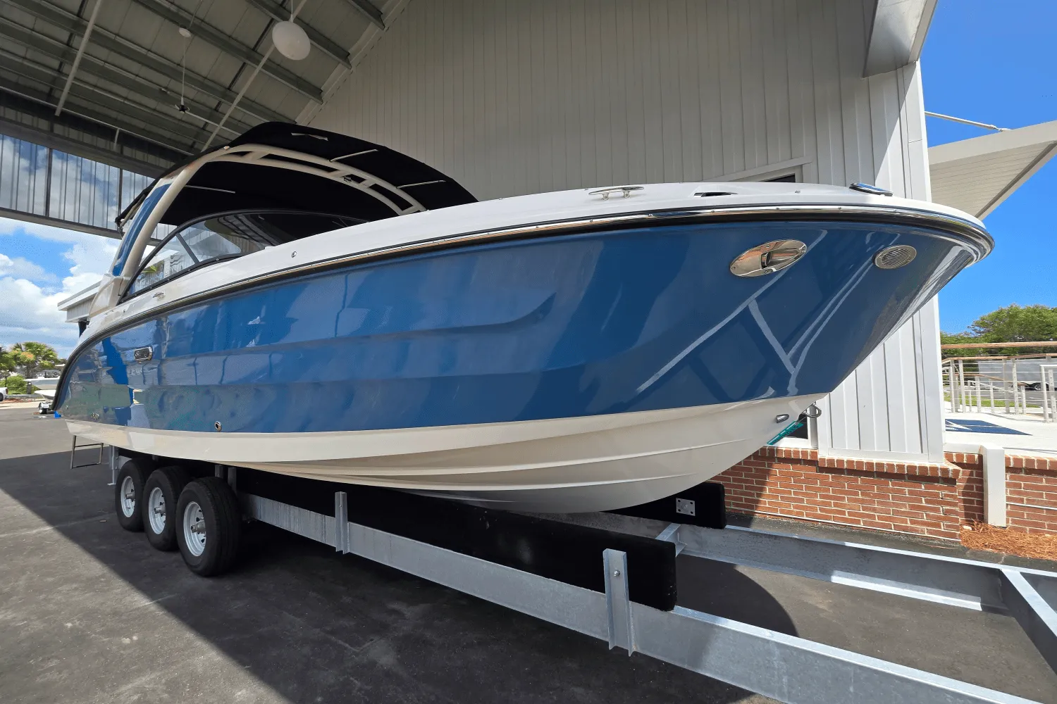 2025 Sea Ray SDX 250 Outboard Image Thumbnail #1
