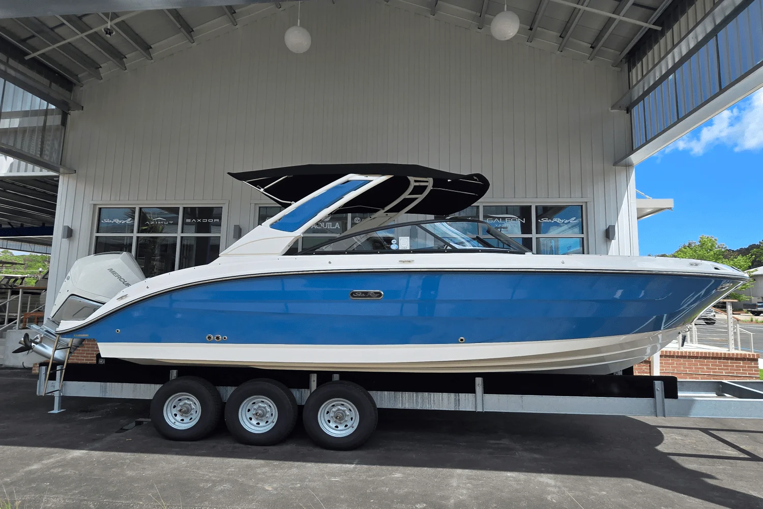 2025 Sea Ray SDX 250 Outboard Image Thumbnail #31