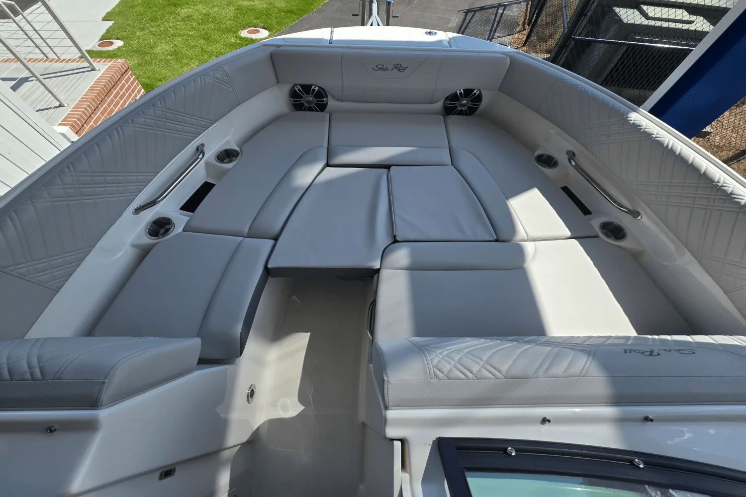 2025 Sea Ray SDX 250 Outboard Image Thumbnail #27