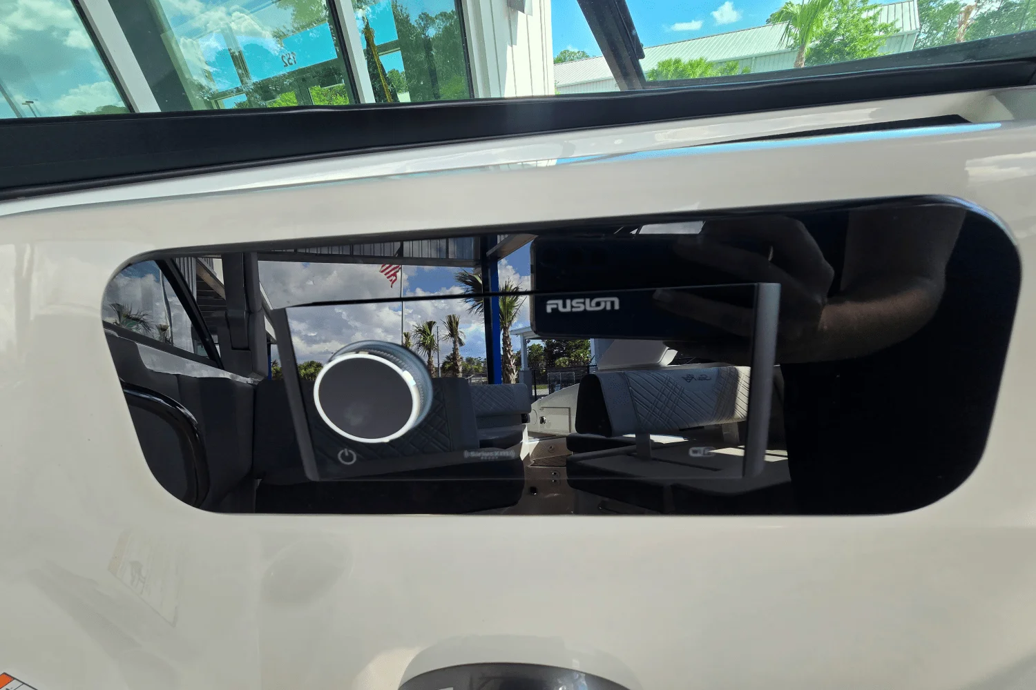 2025 Sea Ray SDX 250 Outboard Image Thumbnail #21