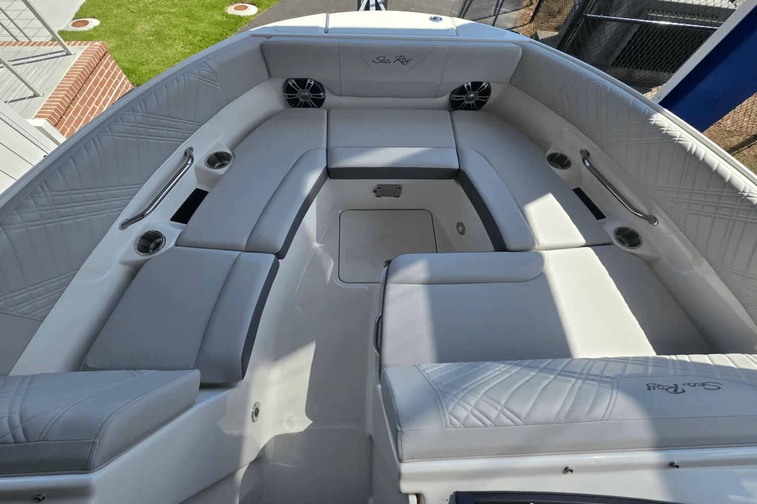 2025 Sea Ray SDX 250 Outboard Image Thumbnail #26