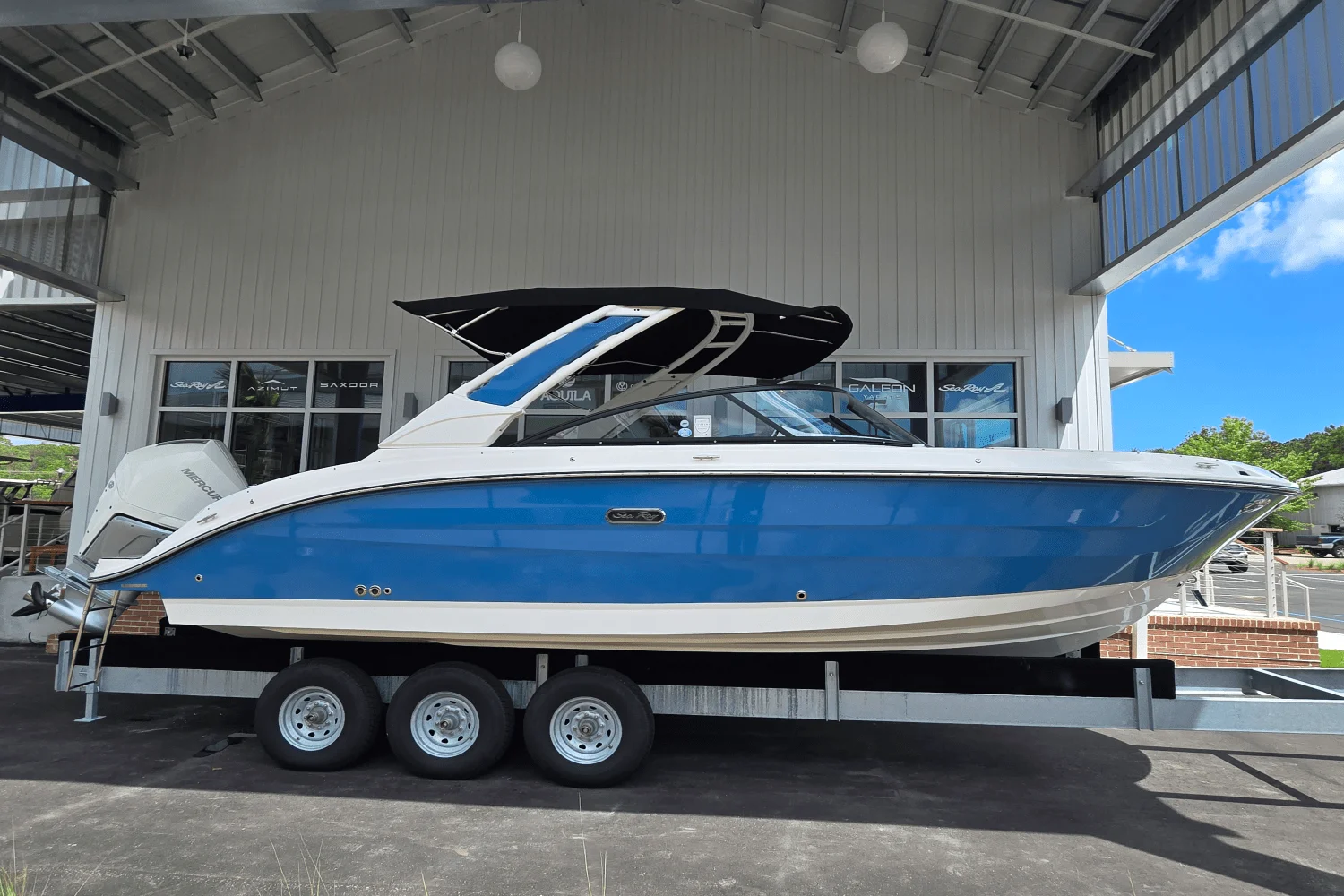 2025 Sea Ray SDX 250 Outboard Image Thumbnail #0