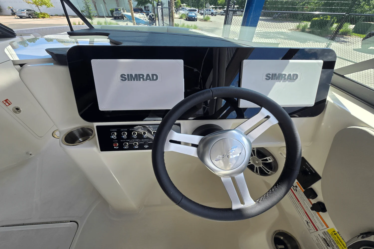 2025 Sea Ray SDX 250 Outboard Image Thumbnail #19