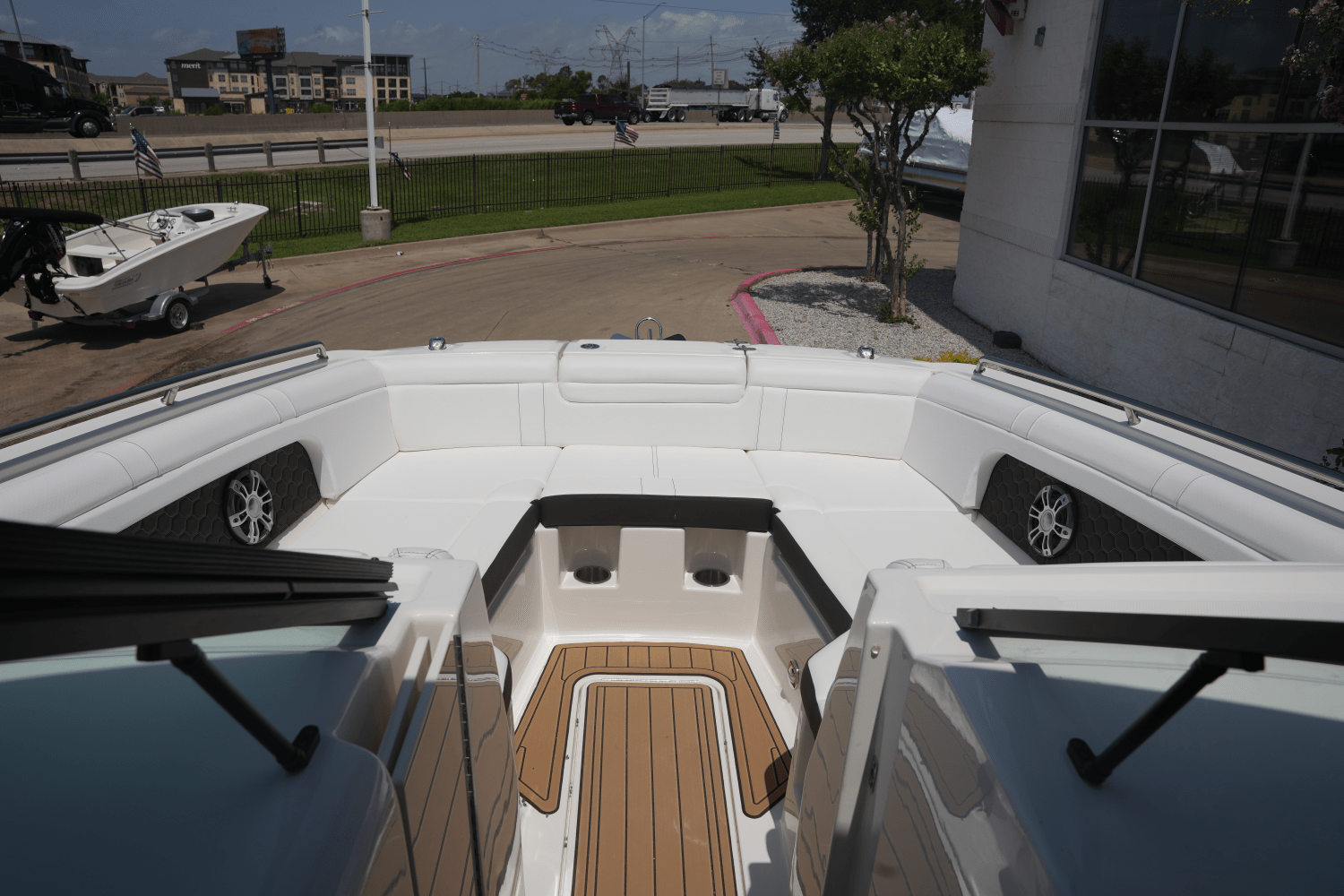 2025 Sea Ray SDX 290 Image Thumbnail #23
