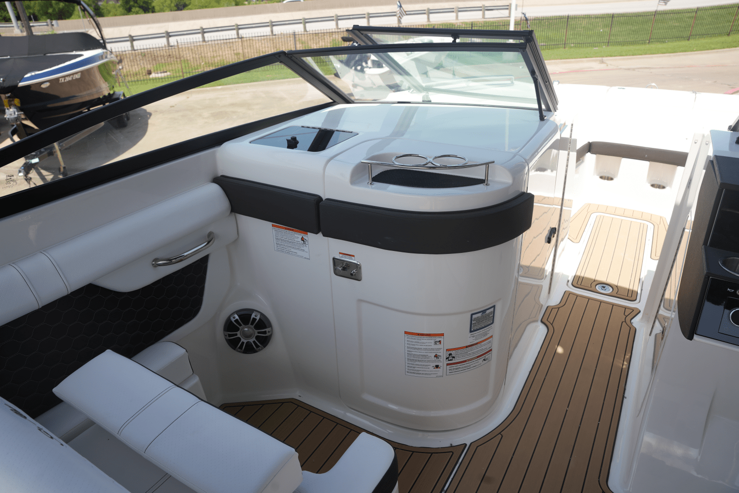 2025 Sea Ray SDX 290 Image Thumbnail #20
