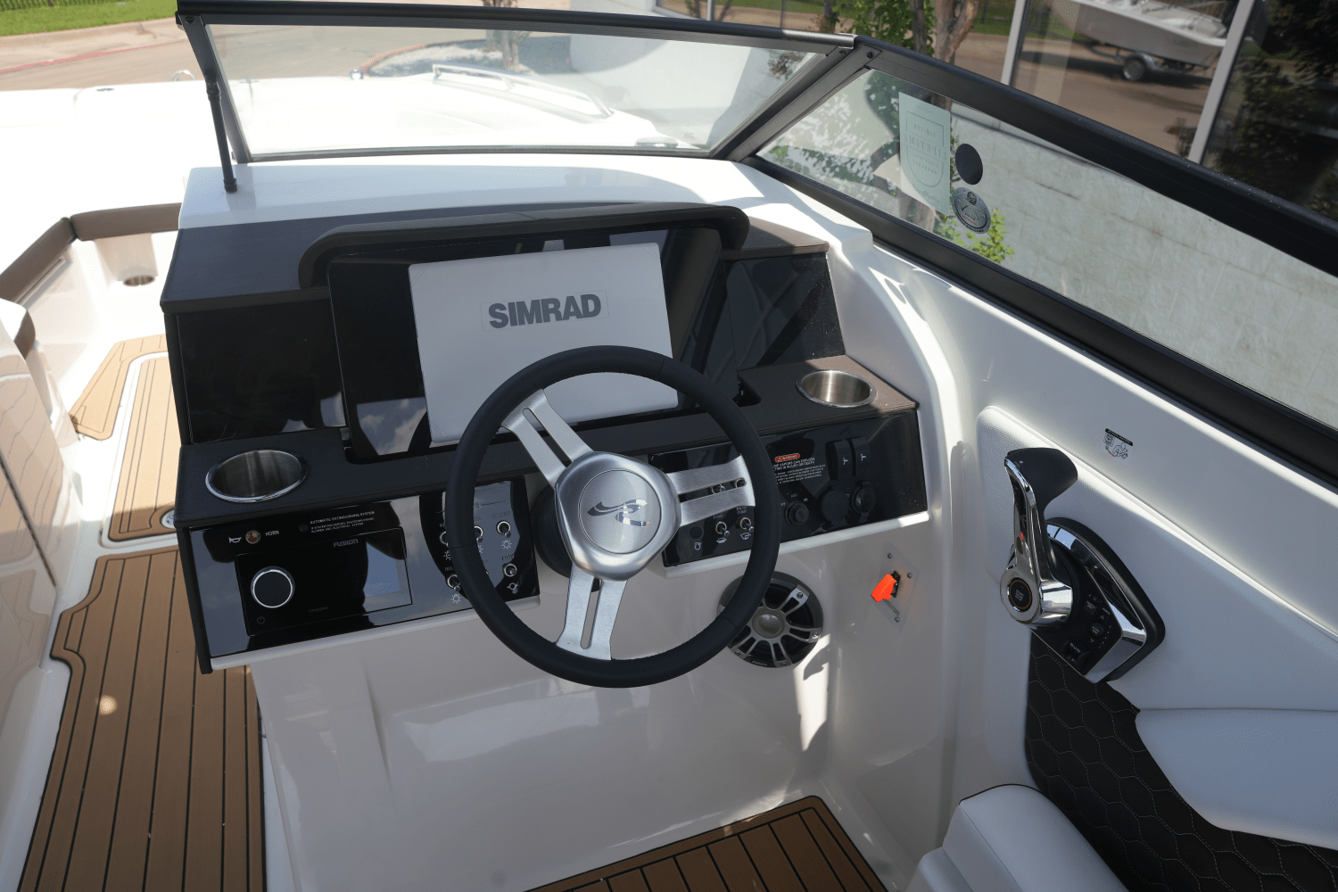 2025 Sea Ray SDX 290 Image Thumbnail #19