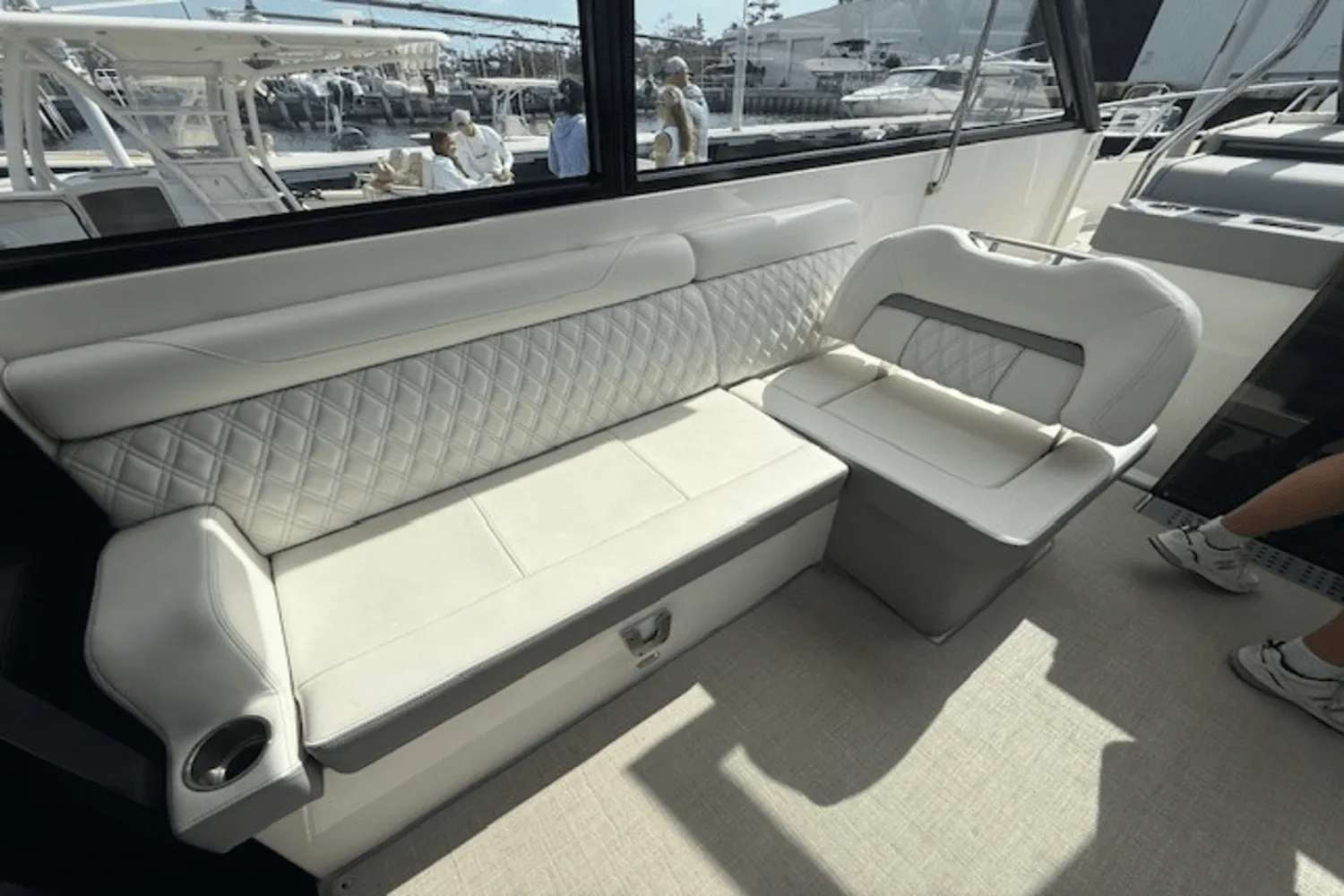 2022 Regal 36 XO Image Thumbnail #26