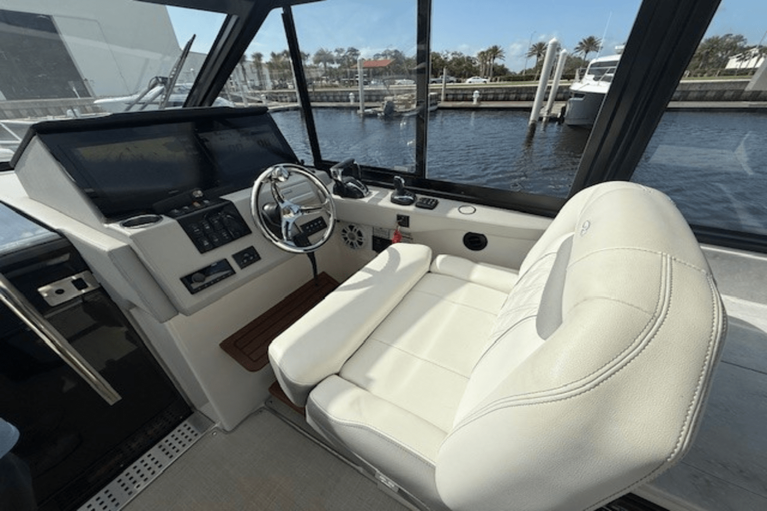 2022 Regal 36 XO Image Thumbnail #12