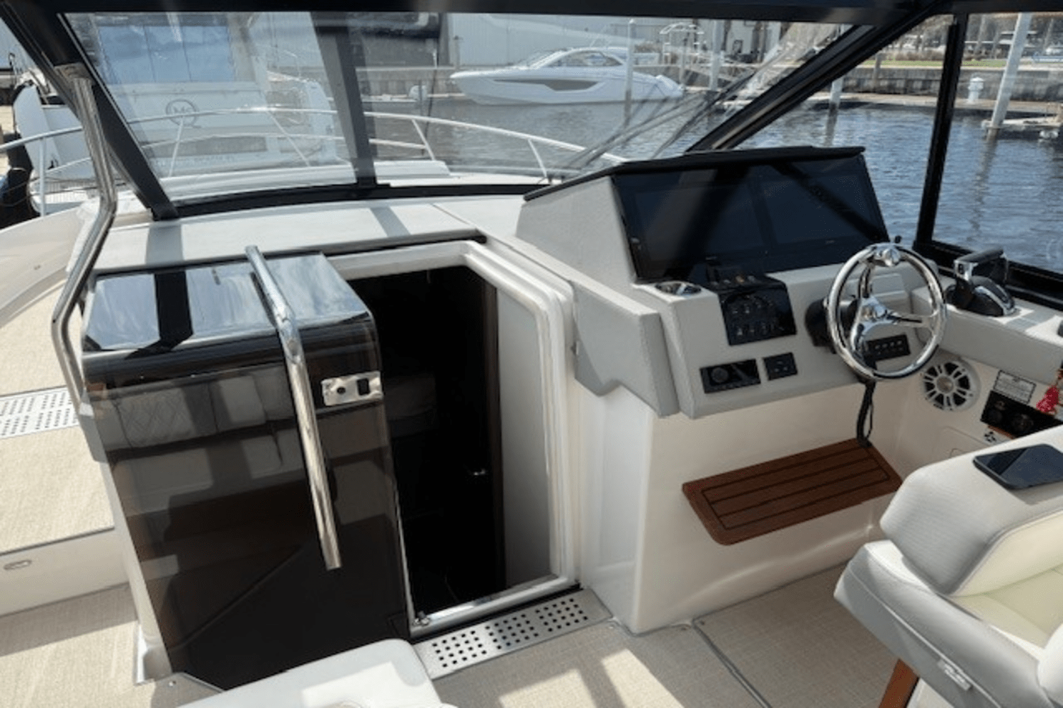 2022 Regal 36 XO Image Thumbnail #18