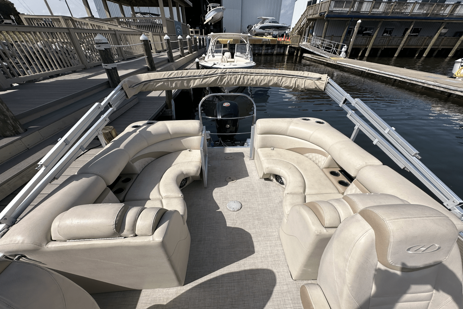 2019 Harris 230 SUNLINER Image Thumbnail #7