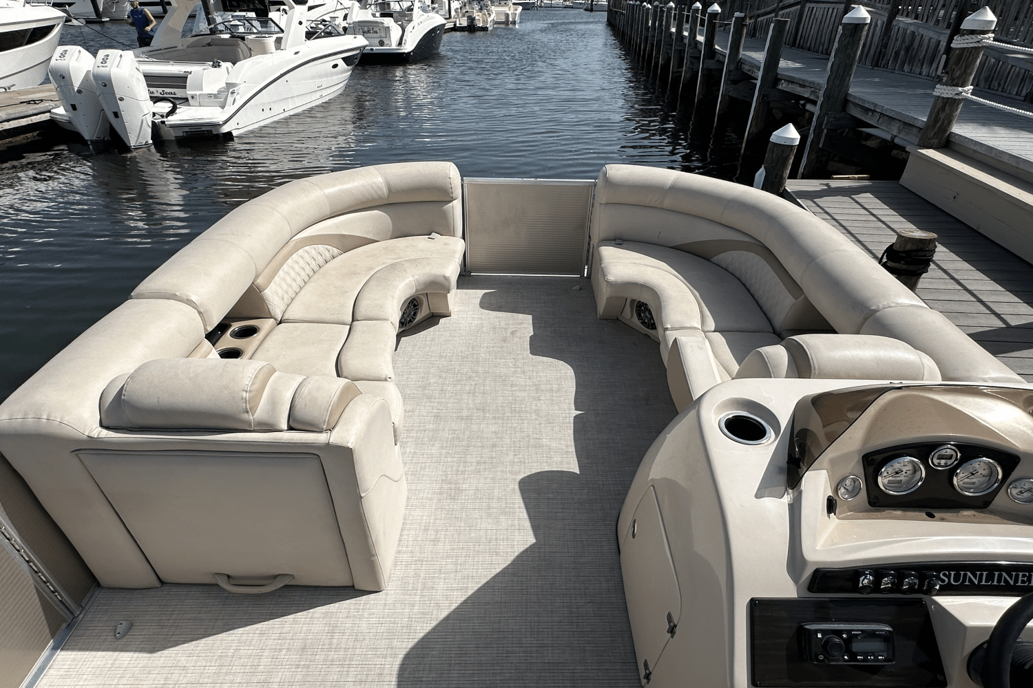 2019 Harris 230 SUNLINER Image Thumbnail #19