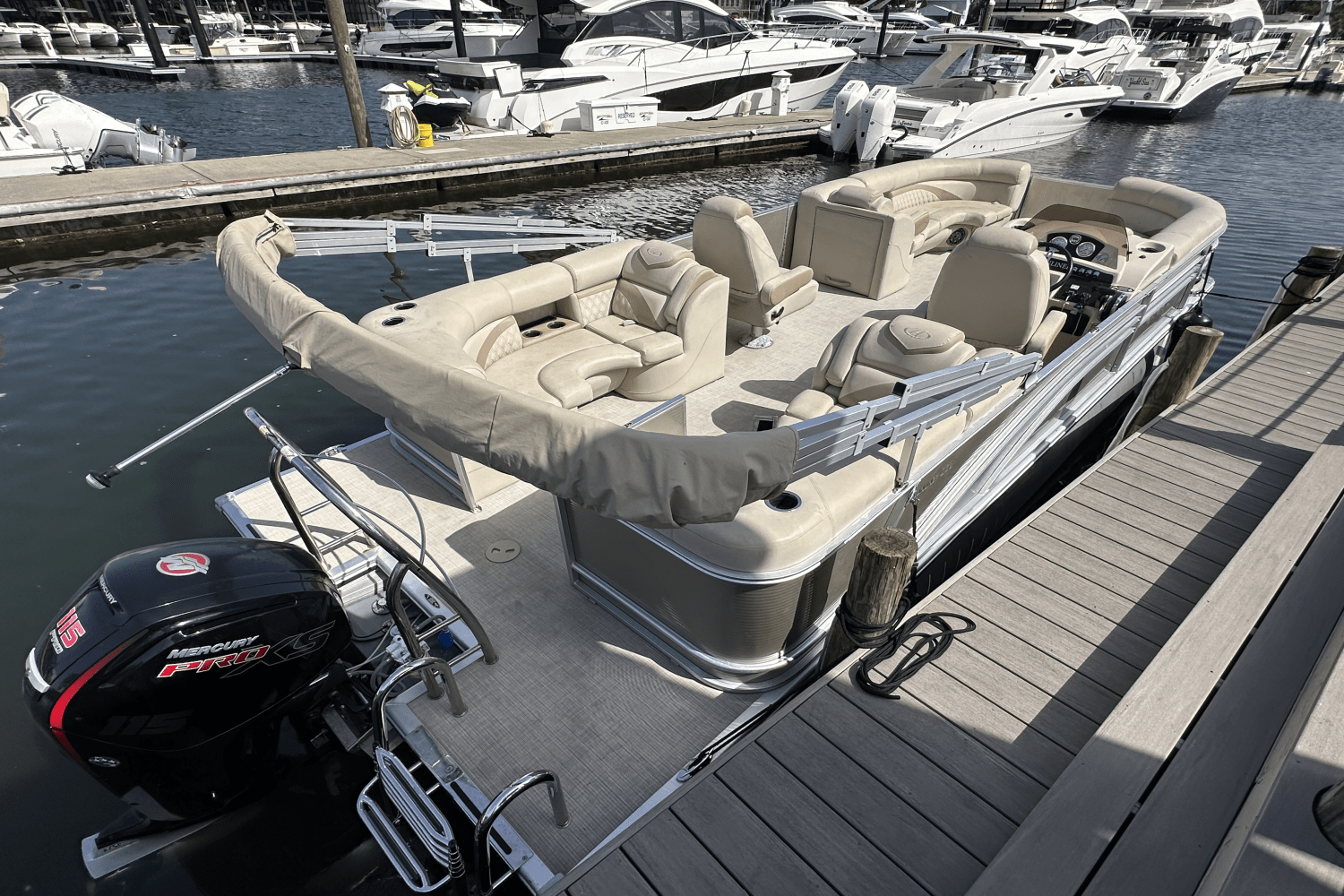 2019 Harris 230 SUNLINER Image Thumbnail #6