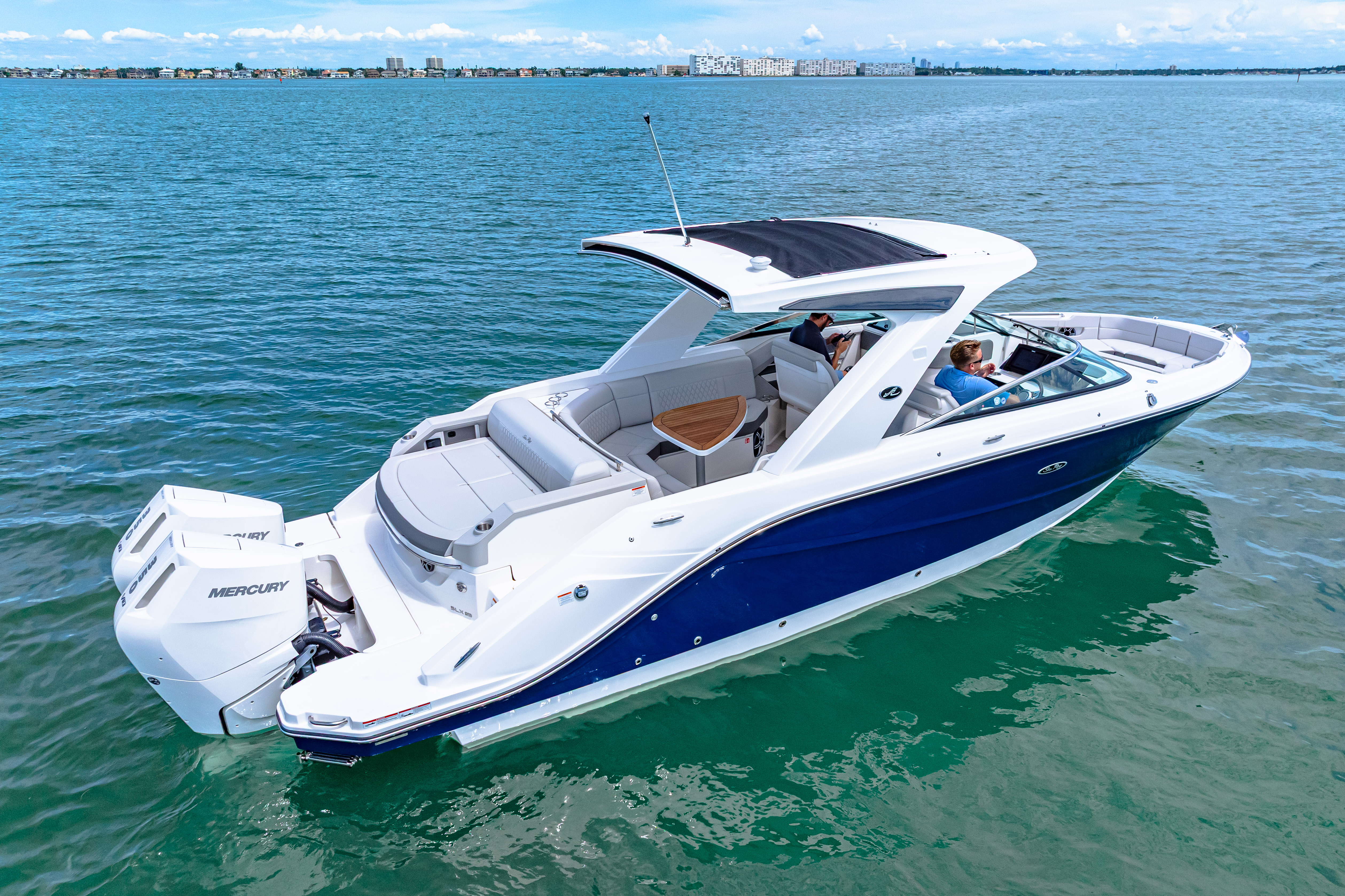 2026 Sea Ray SLX 310 Ouboard Image Thumbnail #7