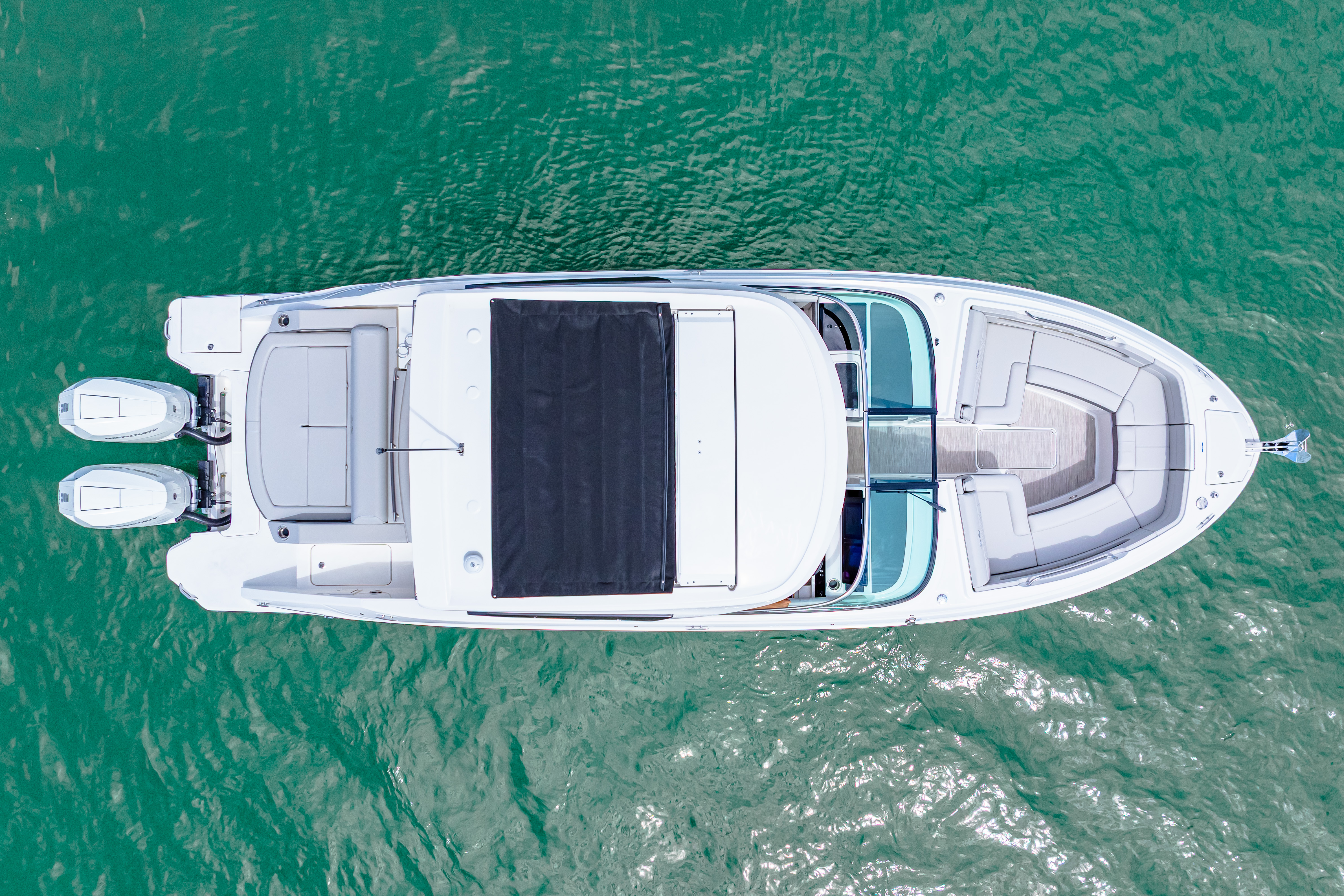 2026 Sea Ray SLX 310 Ouboard Image Thumbnail #11