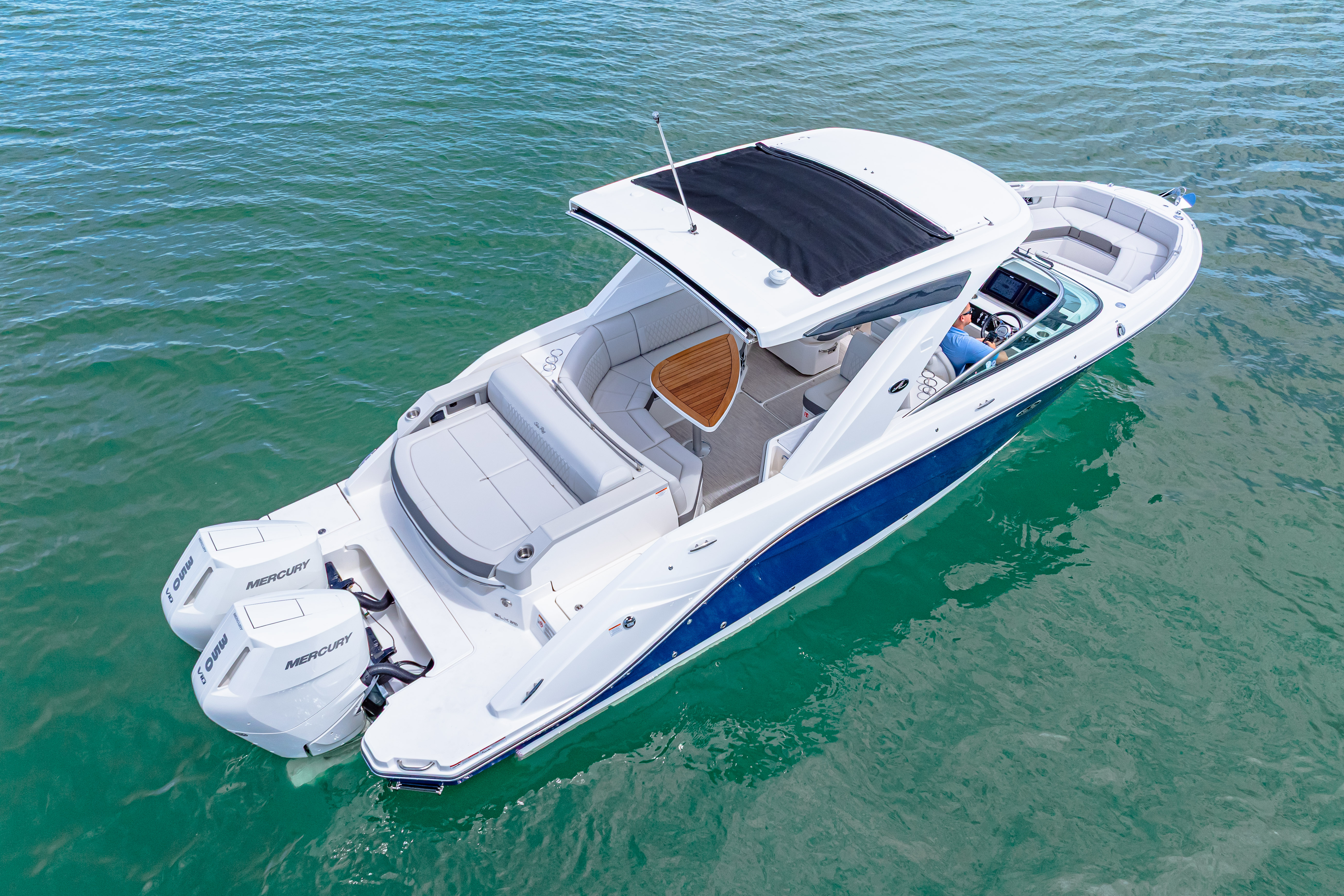 2026 Sea Ray SLX 310 Ouboard Image Thumbnail #8