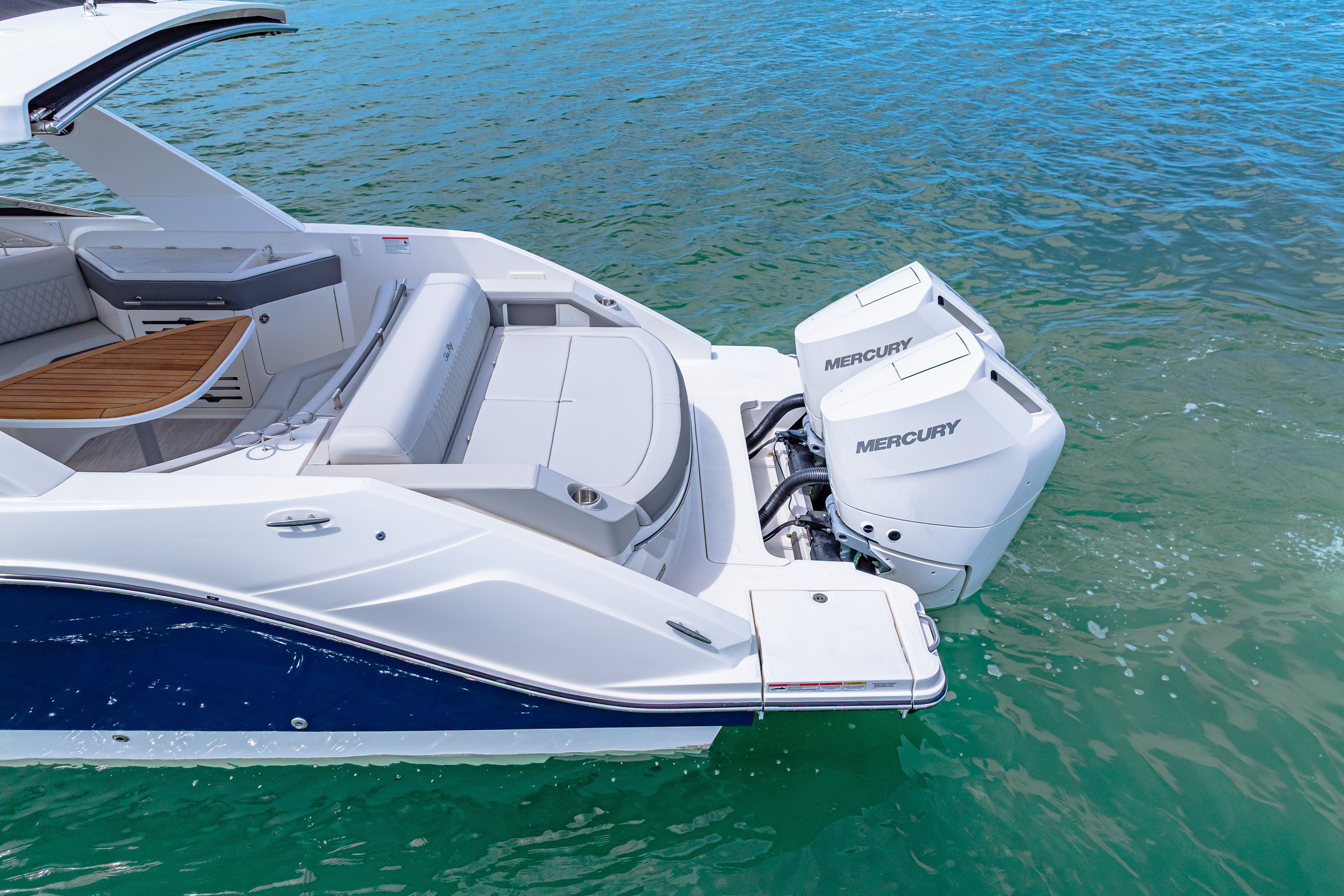 2026 Sea Ray SLX 310 Outboard Image Thumbnail #18