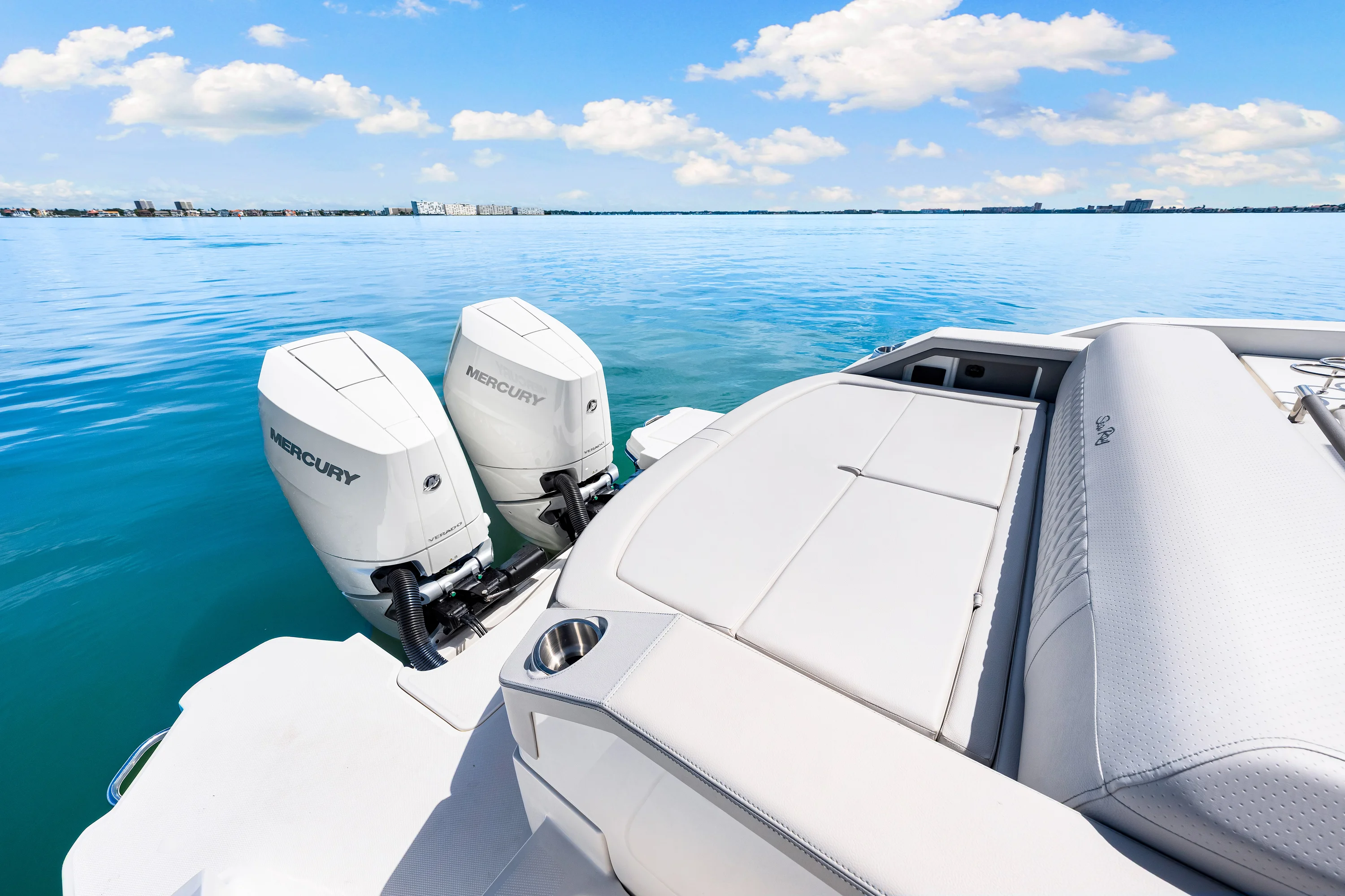 2026 Sea Ray SLX 310 Outboard Image Thumbnail #25