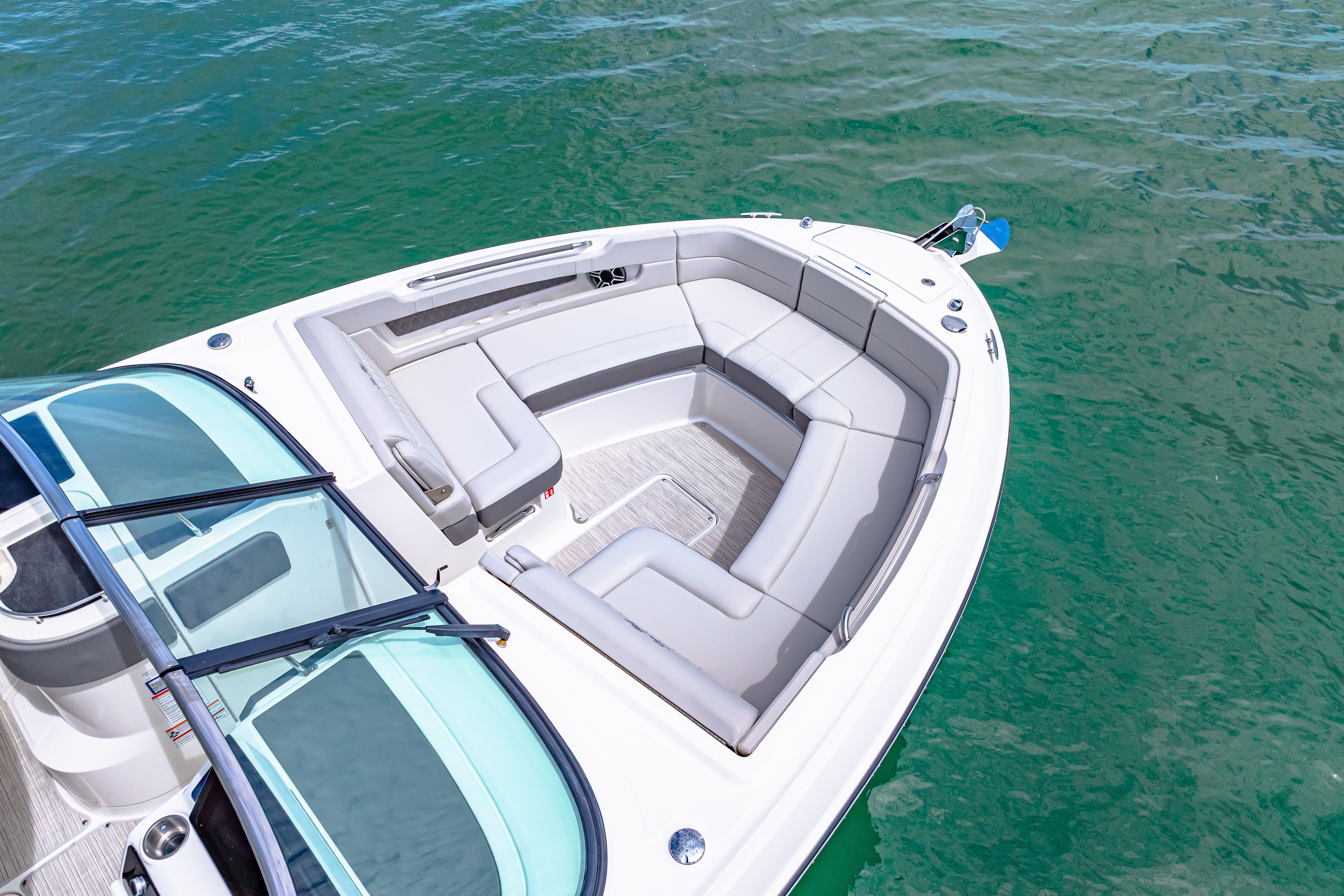 2026 Sea Ray SLX 310 Outboard Image Thumbnail #4