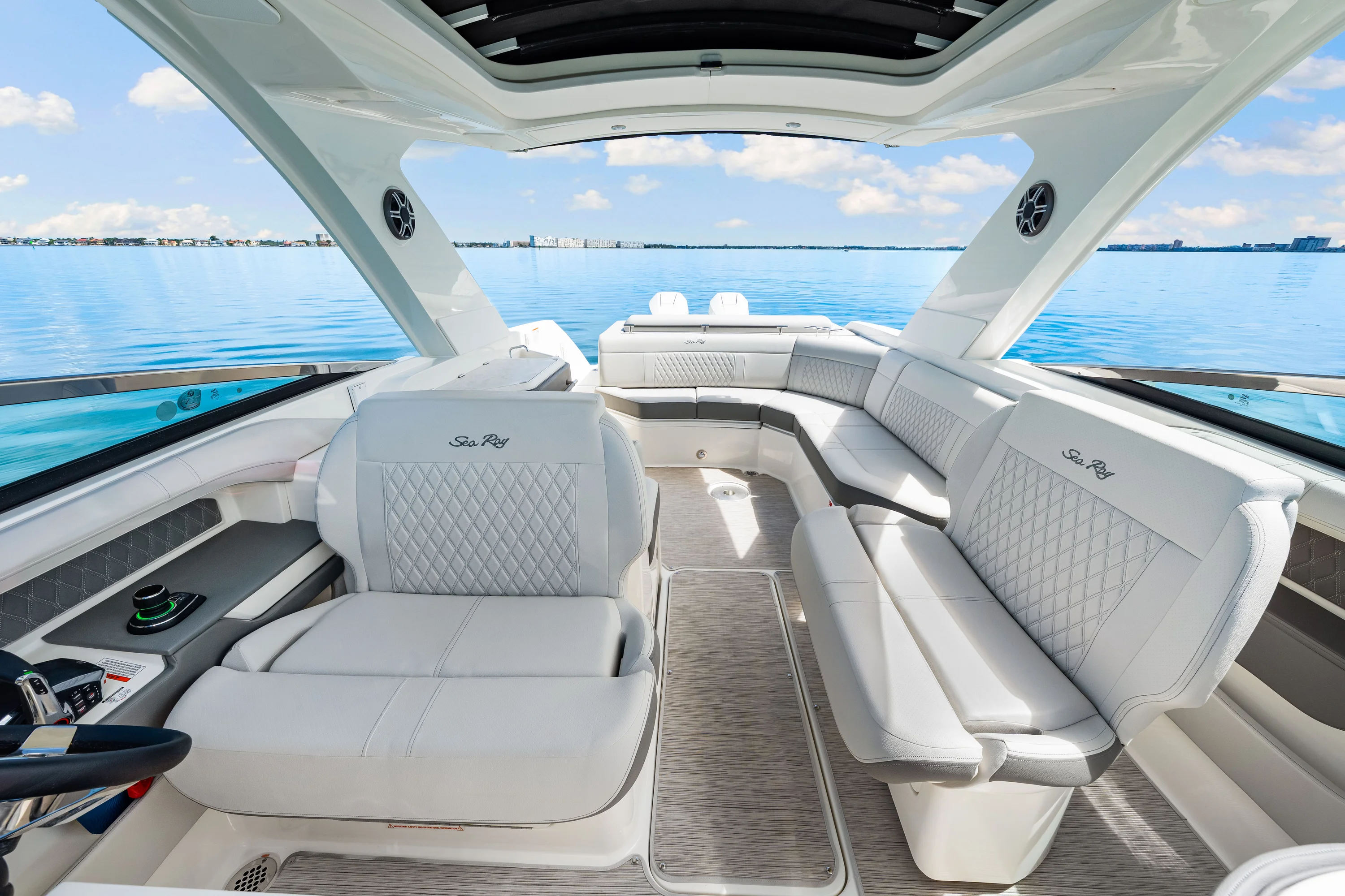 2026 Sea Ray SLX 310 Outboard Image Thumbnail #35