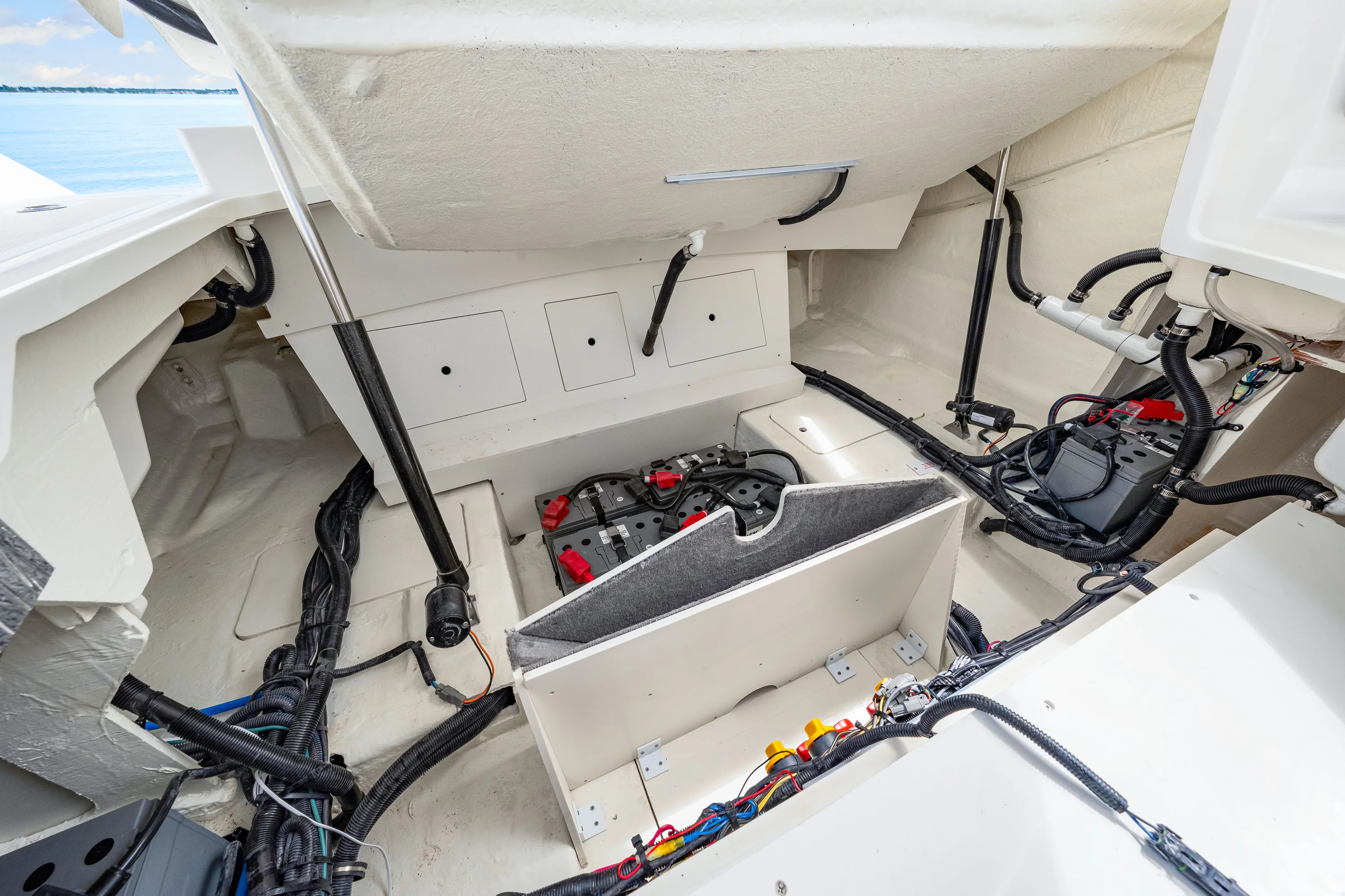 2026 Sea Ray SLX 310 Outboard Image Thumbnail #48