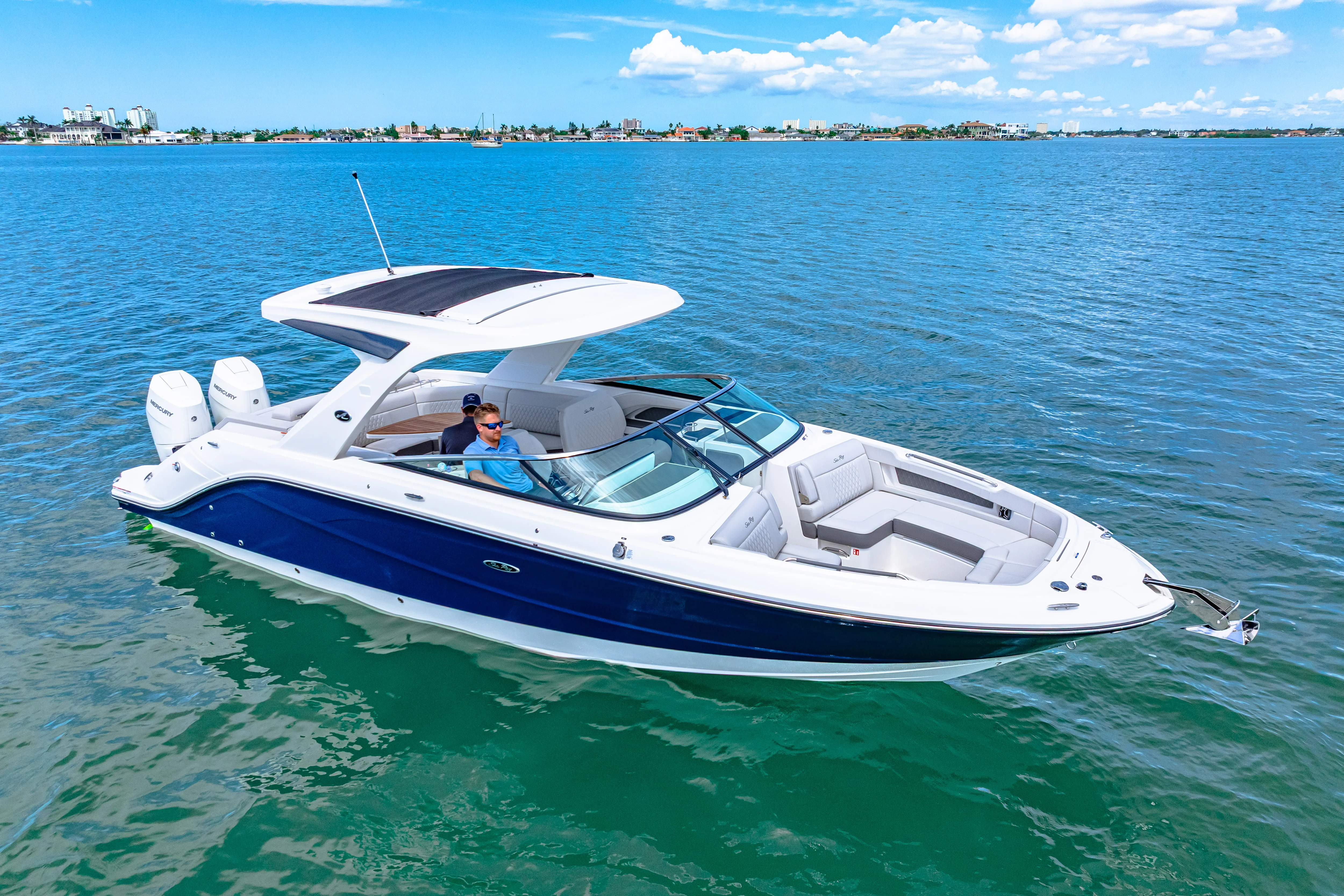 2026 Sea Ray SLX 310 Outboard Image Thumbnail #2